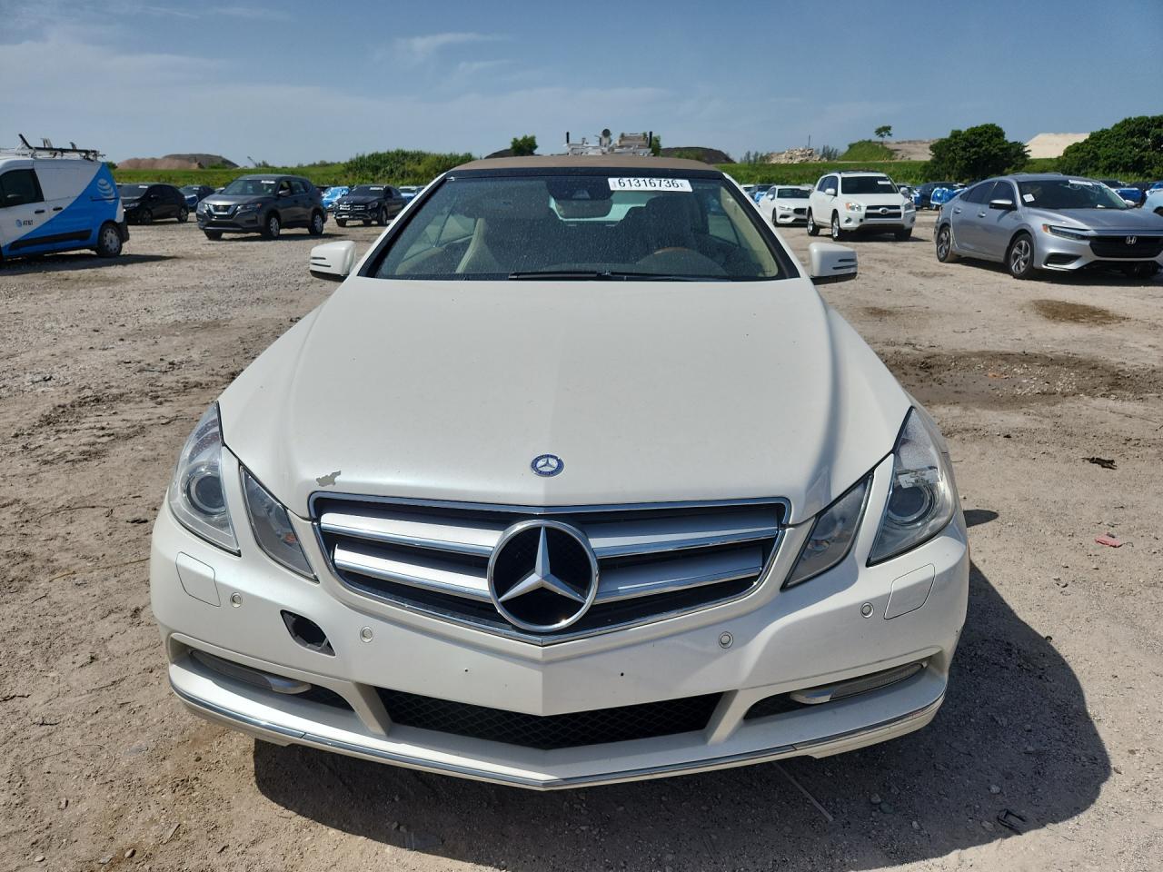 2012 Mercedes-benz E 350 White vin: WDDKK5KF3CF176436