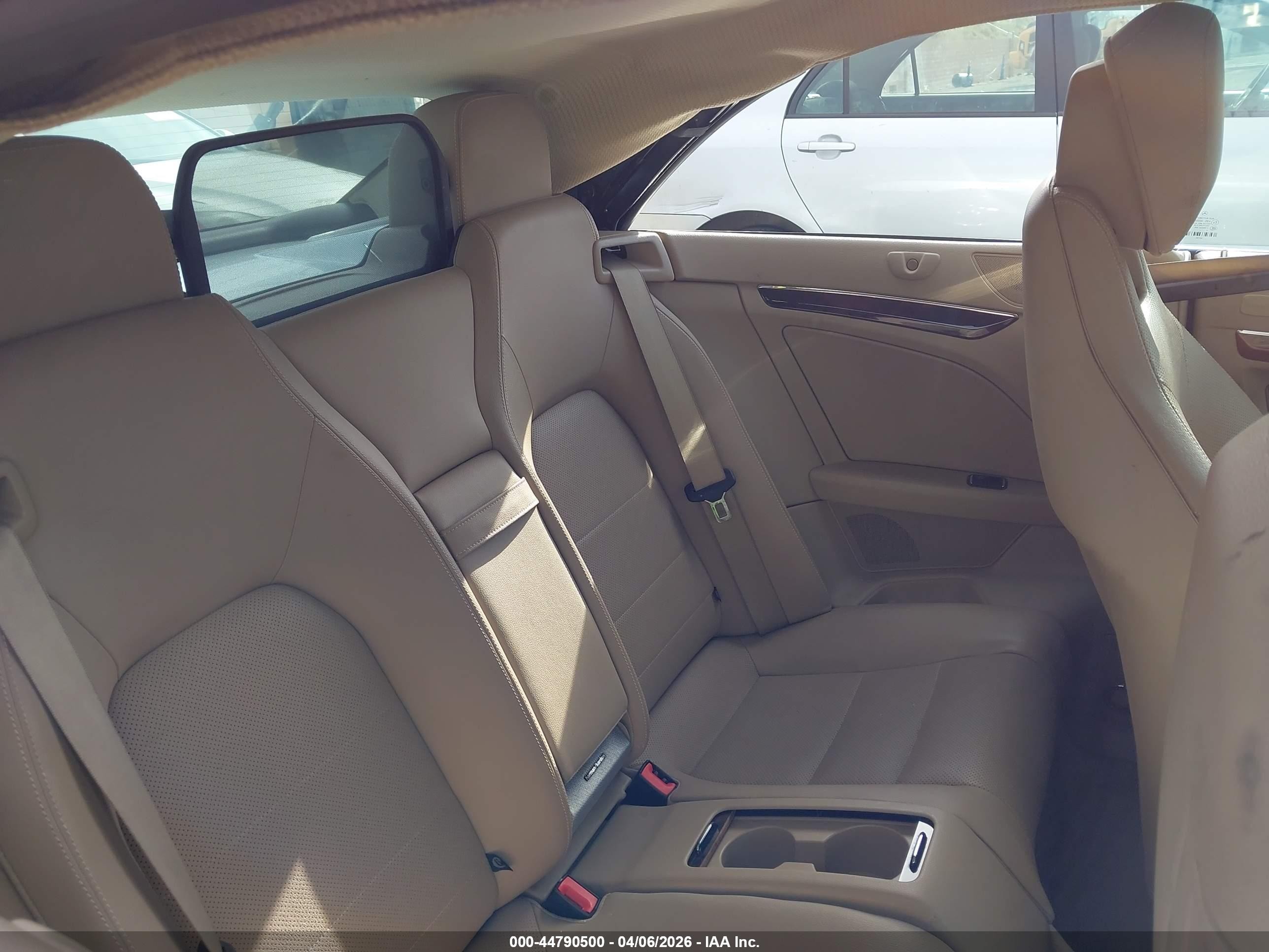2013 Mercedes-benz E 350   Blue vin: WDDKK5KF3DF203765
