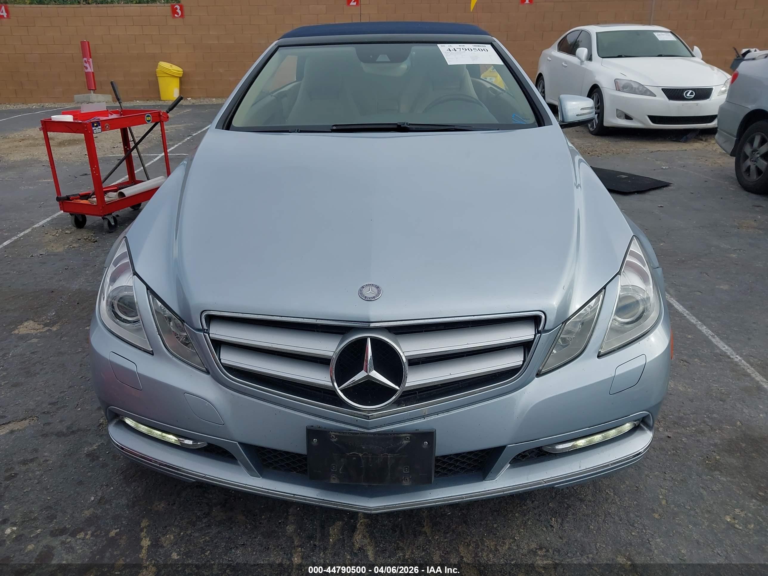 2013 Mercedes-benz E 350   Blue vin: WDDKK5KF3DF203765