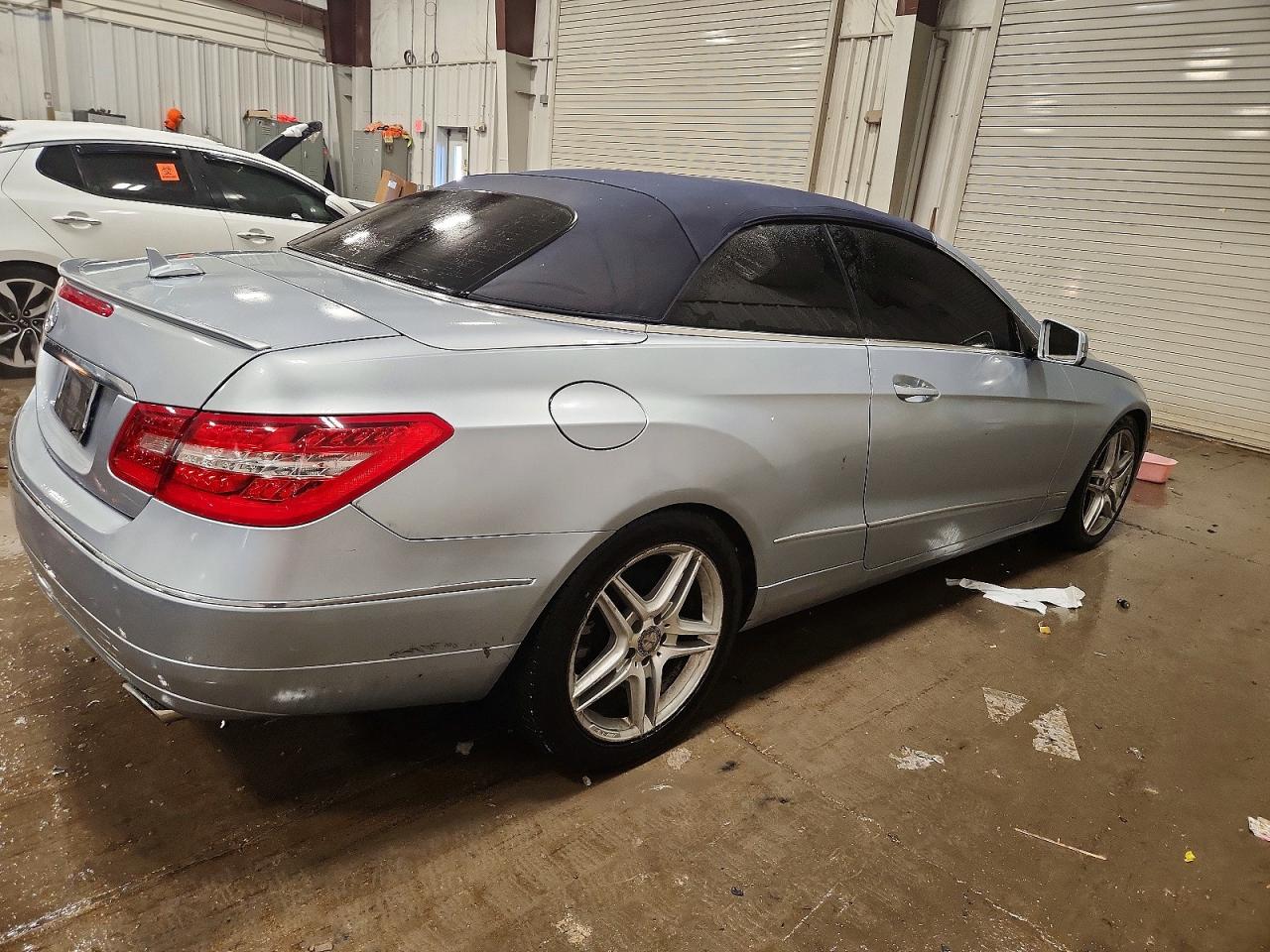 2013 Mercedes-benz E 350 Синий vin: WDDKK5KF3DF215821