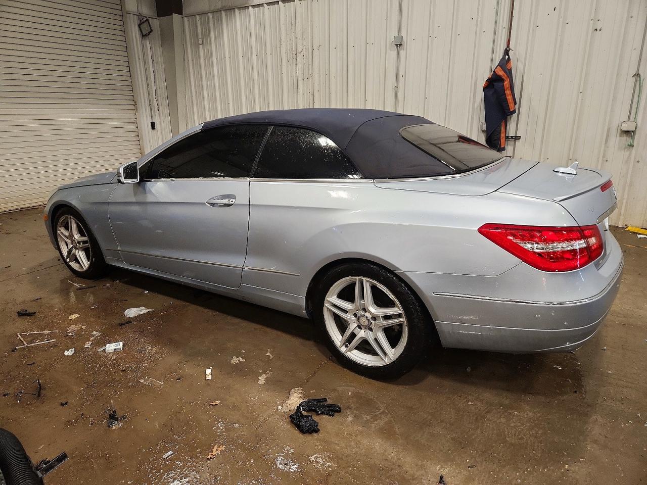 2013 Mercedes-benz E 350 Синий vin: WDDKK5KF3DF215821