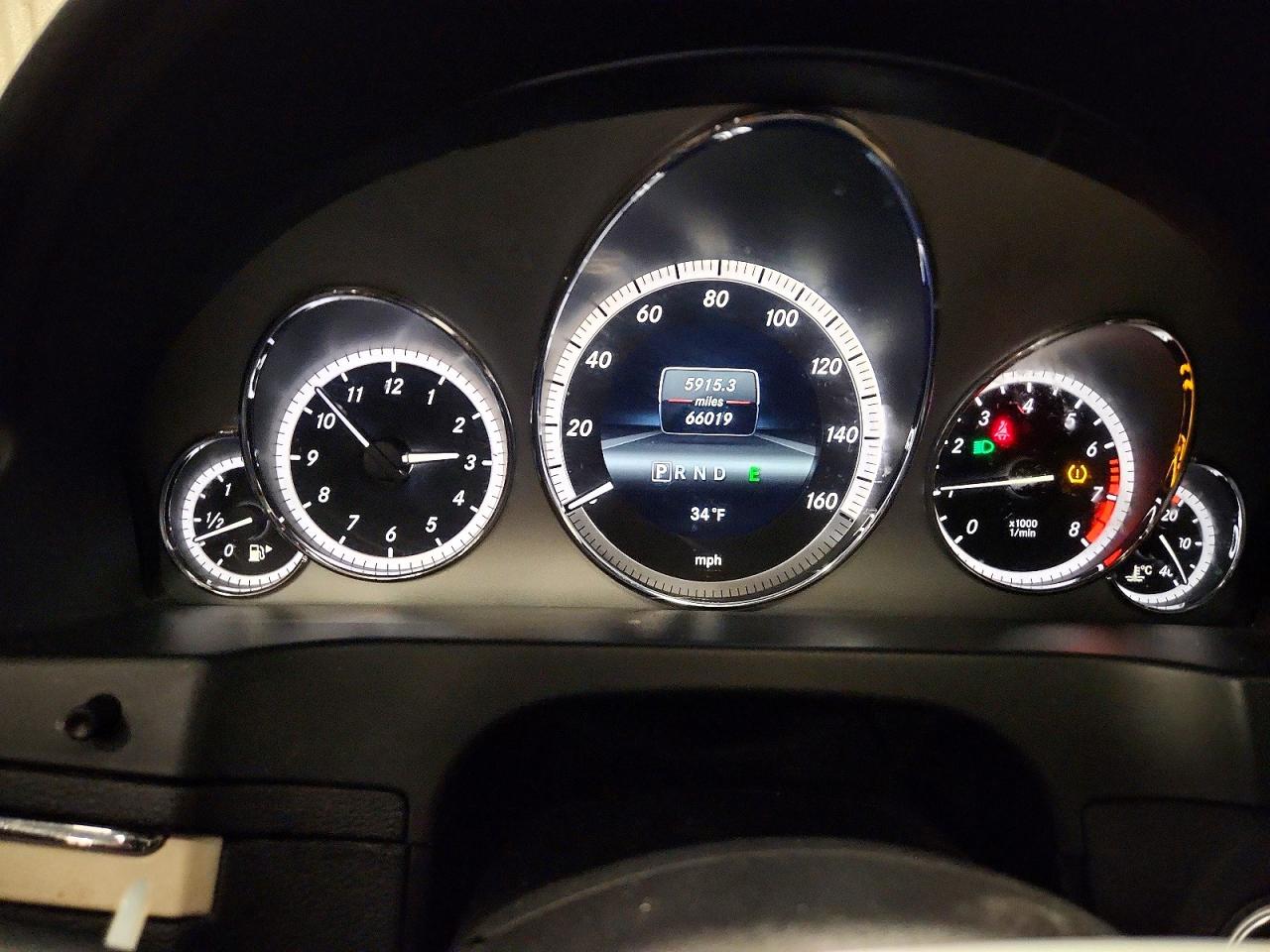 2013 Mercedes-benz E 350 Синий vin: WDDKK5KF3DF215821