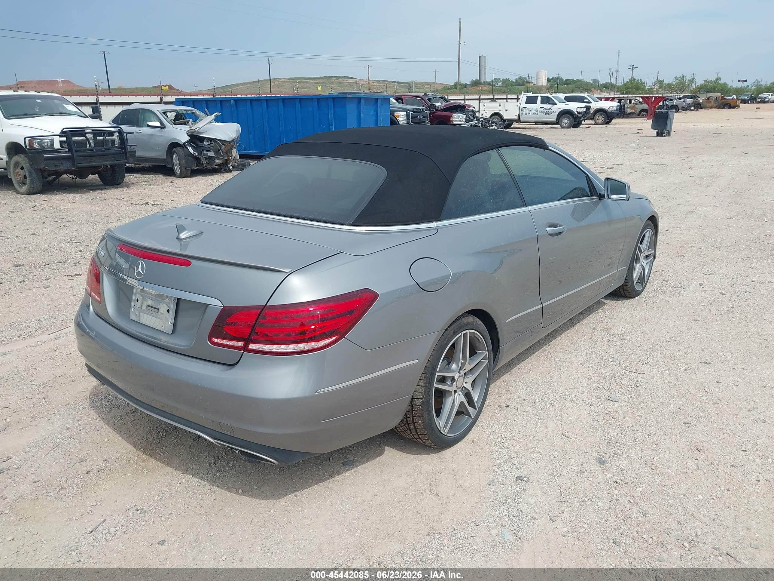 2014 Mercedes-benz E 350 Silver vin: WDDKK5KF3EF261926