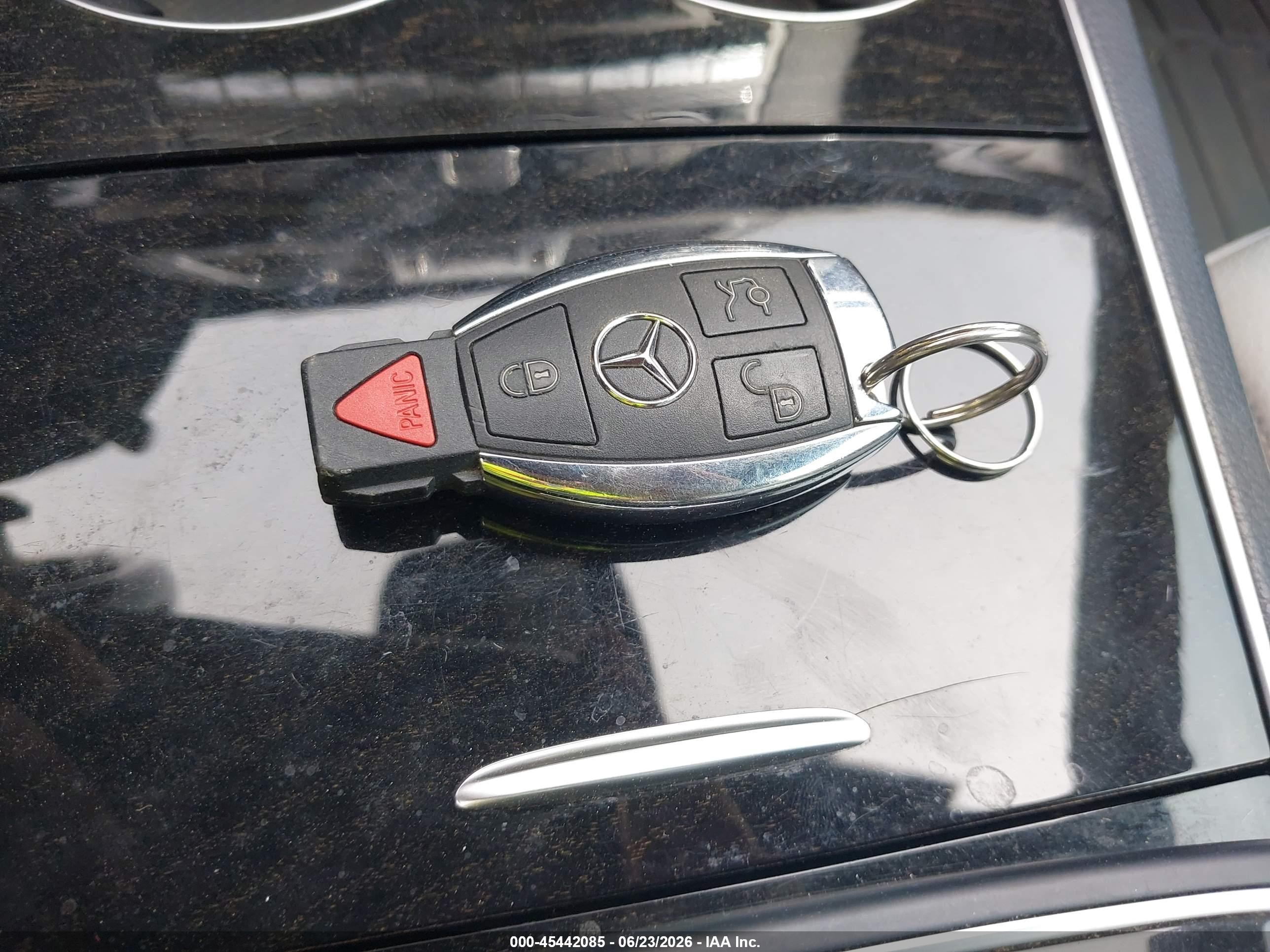 2014 Mercedes-benz E 350 Silver vin: WDDKK5KF3EF261926