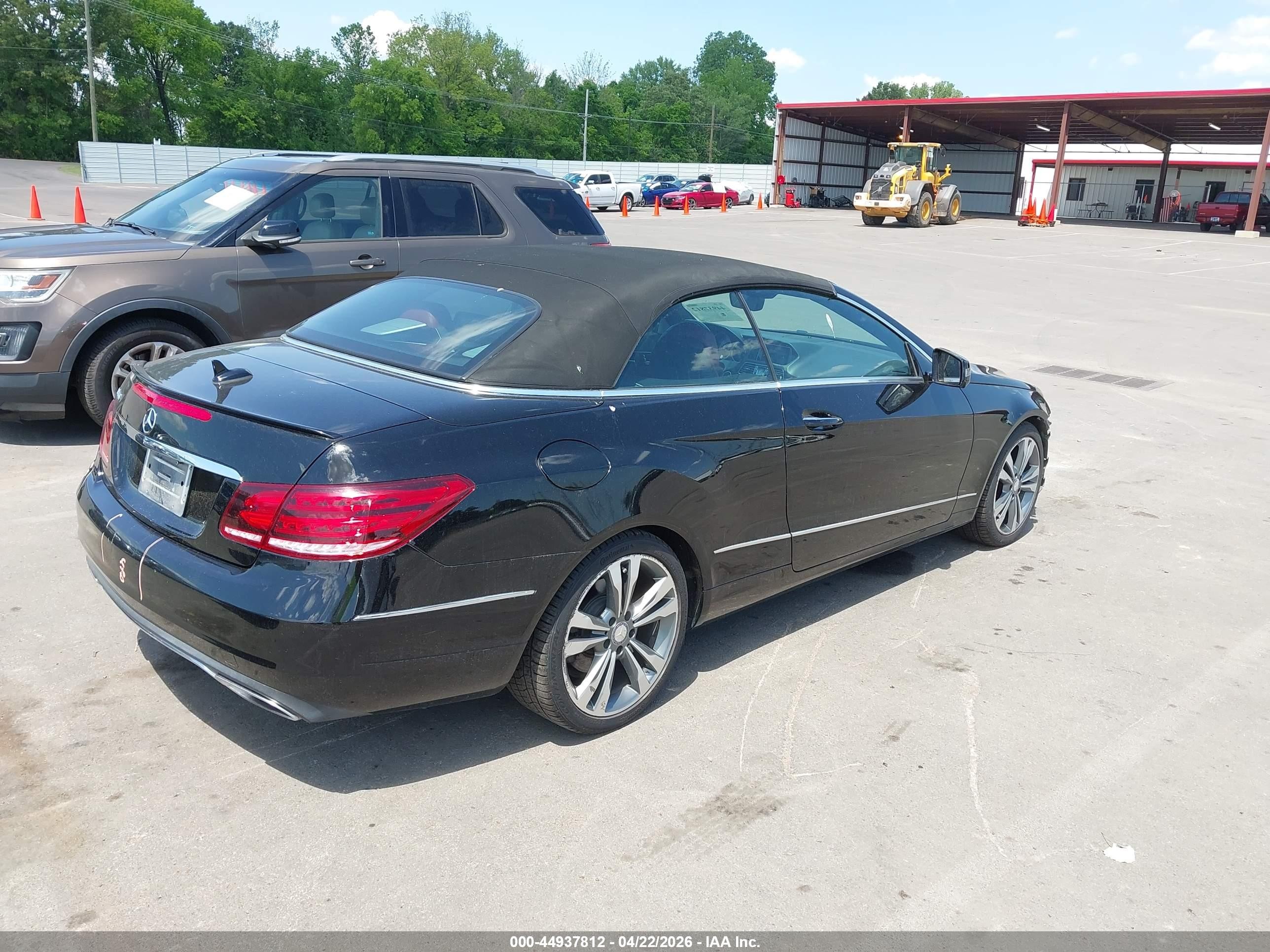 2014 Mercedes-benz E 350   Black vin: WDDKK5KF3EF272389