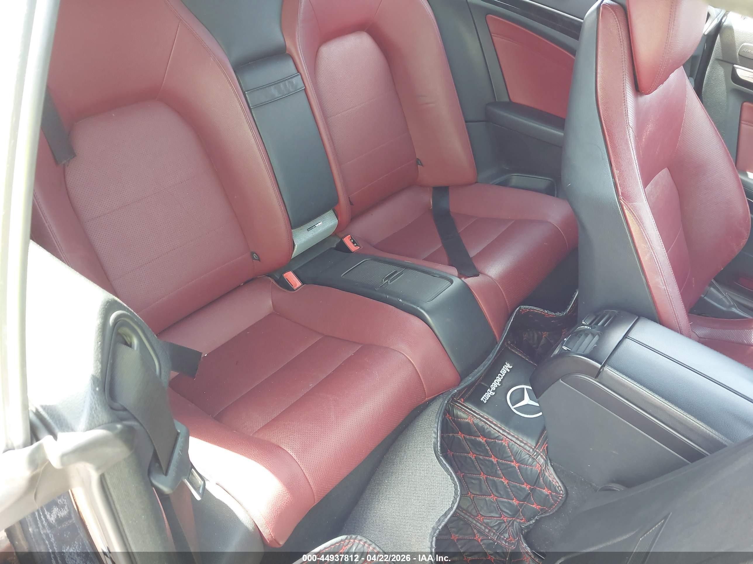 2014 Mercedes-benz E 350   Black vin: WDDKK5KF3EF272389