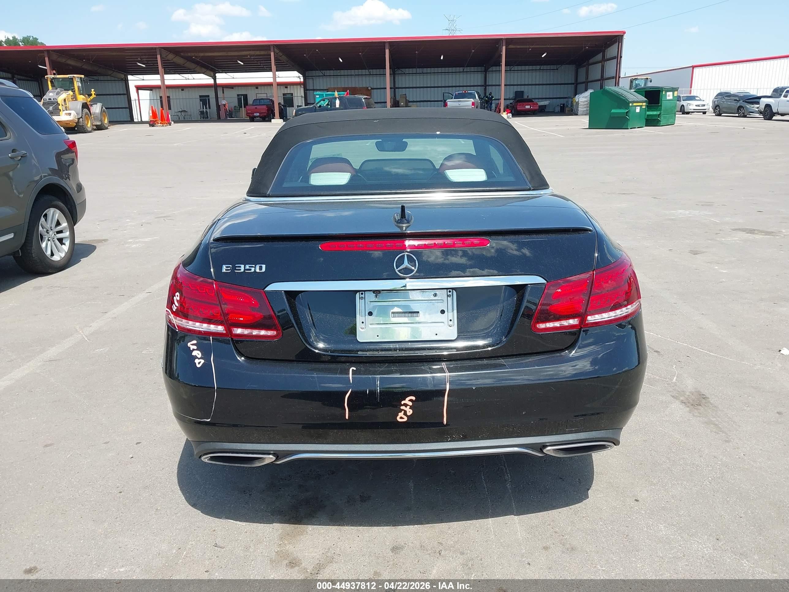 2014 Mercedes-benz E 350   Black vin: WDDKK5KF3EF272389