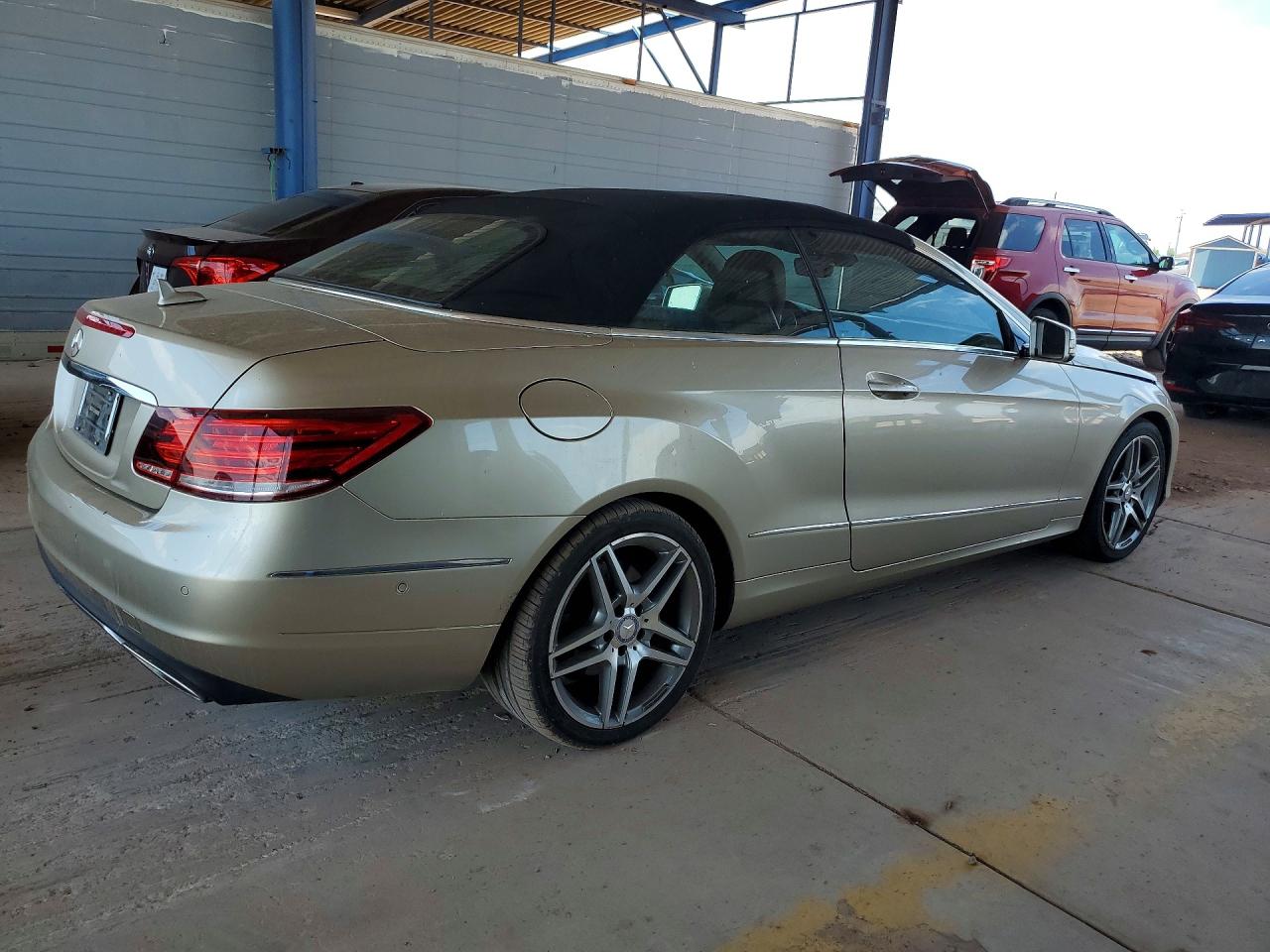 2014 Mercedes-benz E 350 Beige vin: WDDKK5KF3EF288169