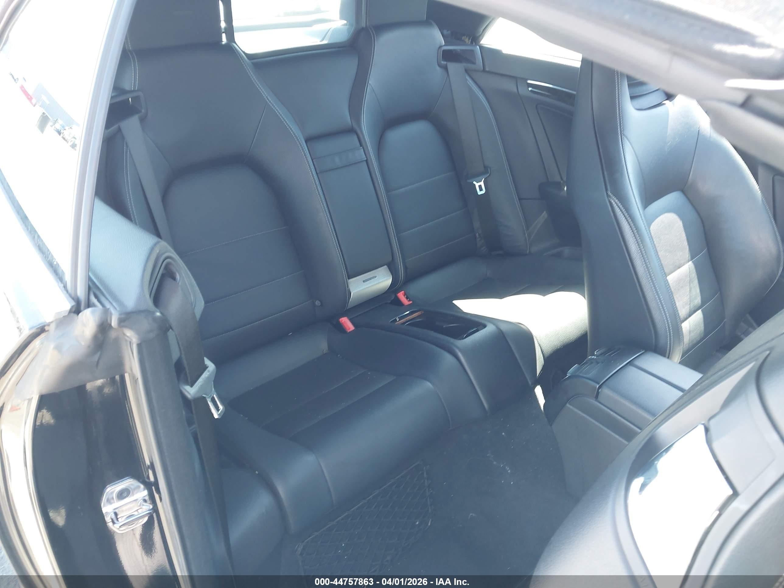 2013 Mercedes-benz E 350   Черный vin: WDDKK5KF4DF183607