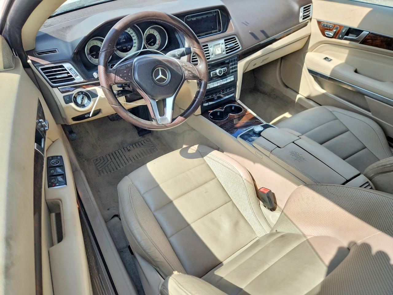 2014 Mercedes-benz E 350 White vin: WDDKK5KF4EF242169