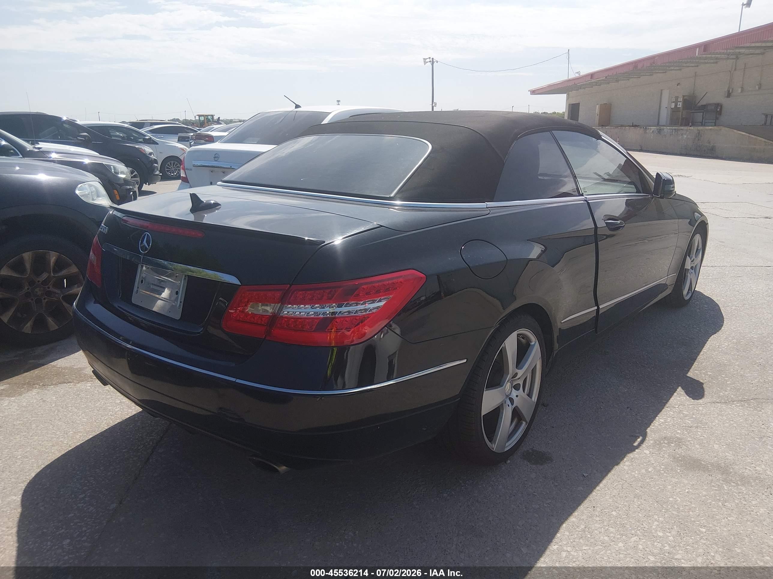 2013 Mercedes-benz E 350   Black vin: WDDKK5KF5DF218686