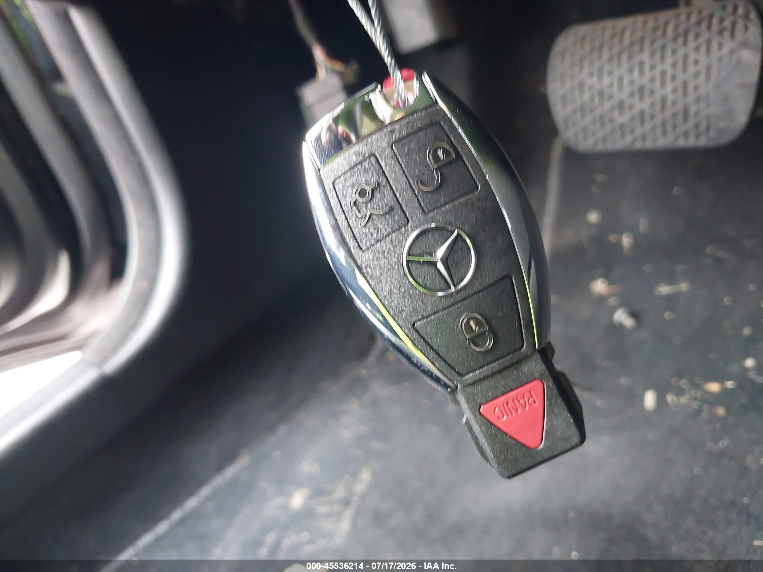 2013 Mercedes-benz E 350   Black vin: WDDKK5KF5DF218686