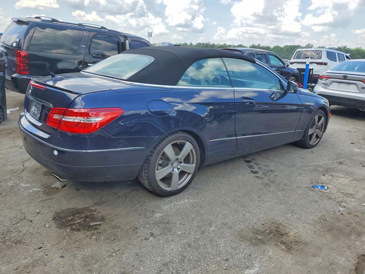 2013 Mercedes-benz E 350 Blue vin: WDDKK5KF5DF220177