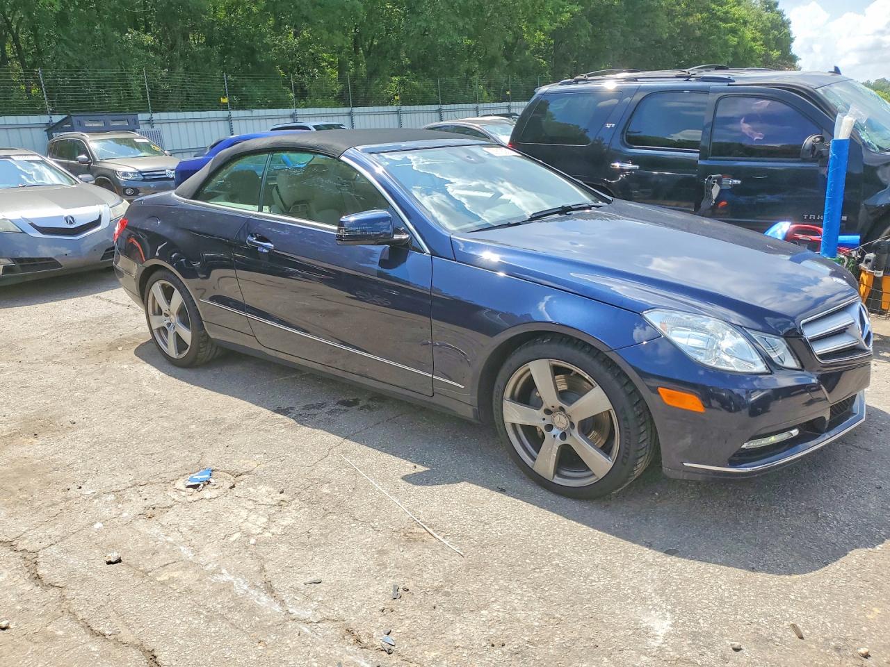 2013 Mercedes-benz E 350 Blue vin: WDDKK5KF5DF220177