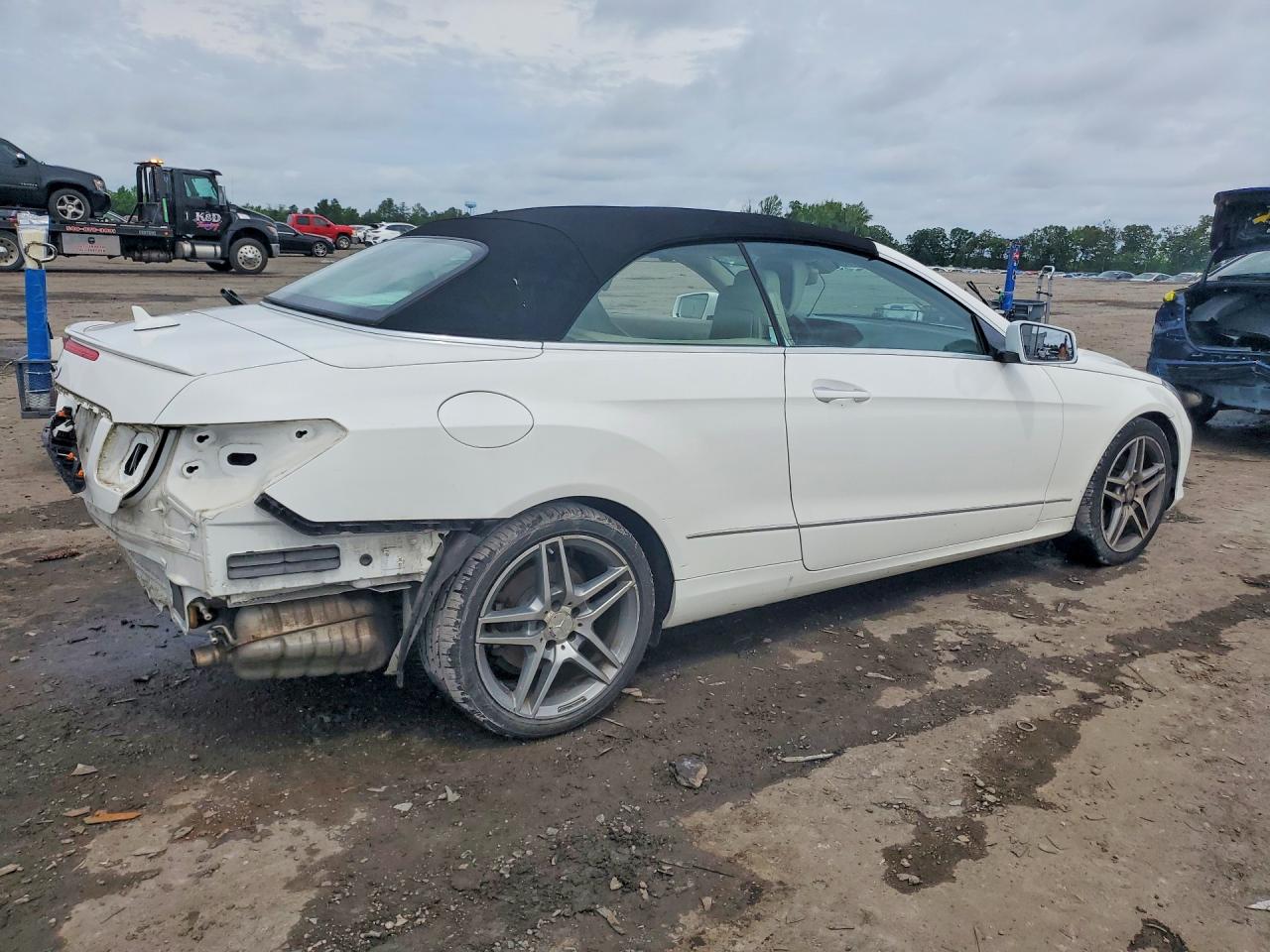 2014 Mercedes-benz E 350 White vin: WDDKK5KF5EF231472
