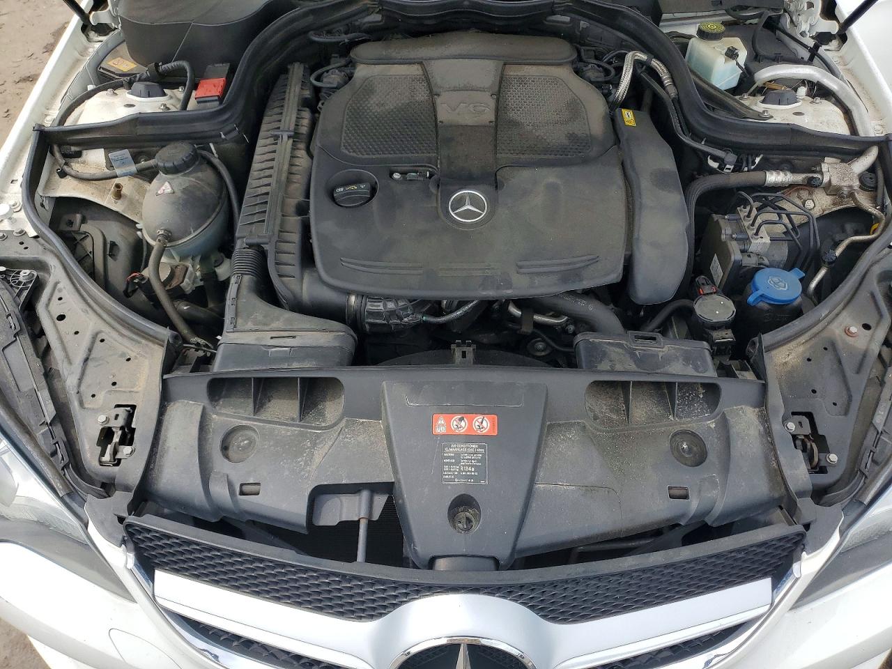 2014 Mercedes-benz E 350 White vin: WDDKK5KF5EF231472