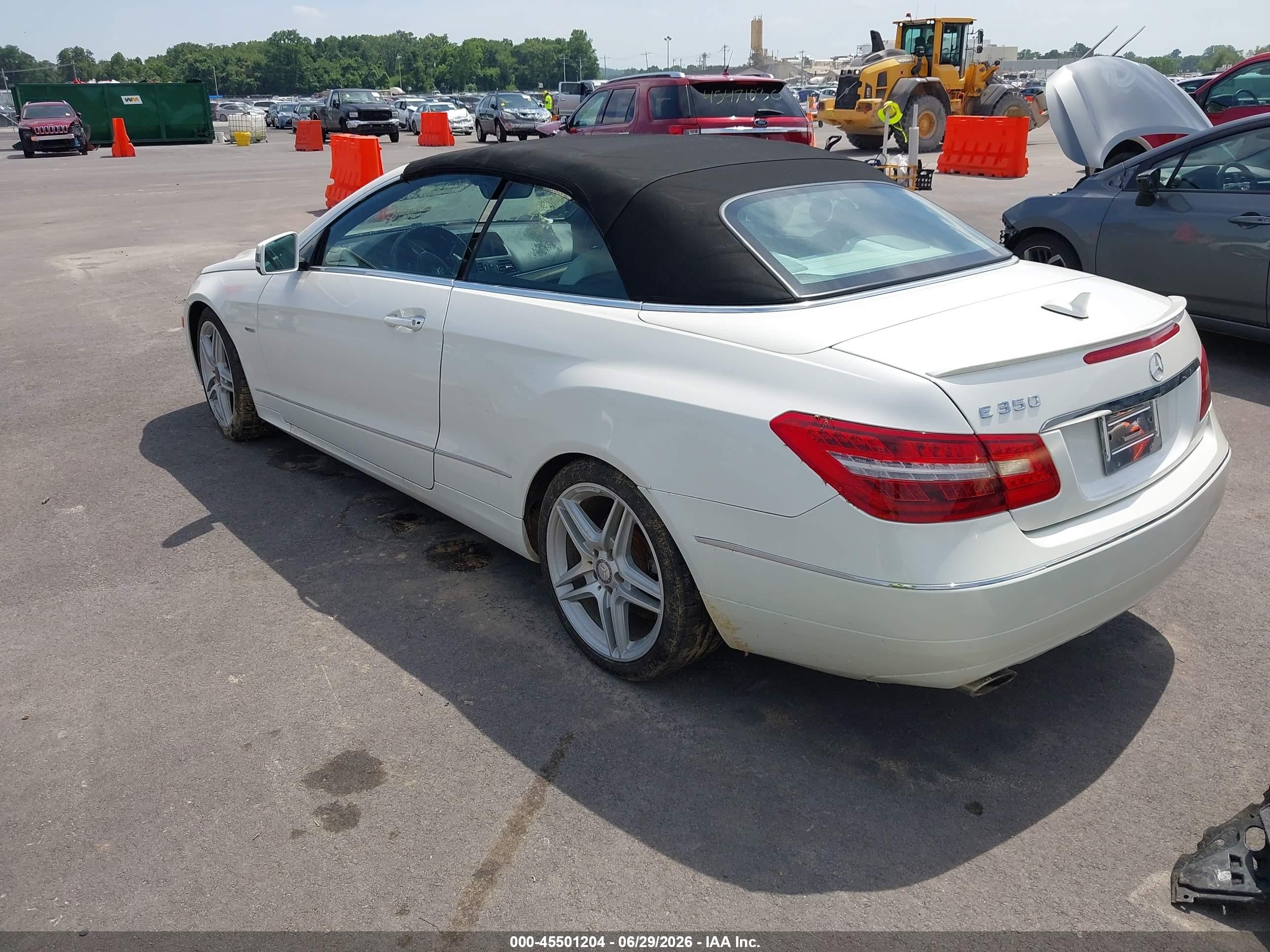 2012 Mercedes-benz E 350   White vin: WDDKK5KF6CF147934