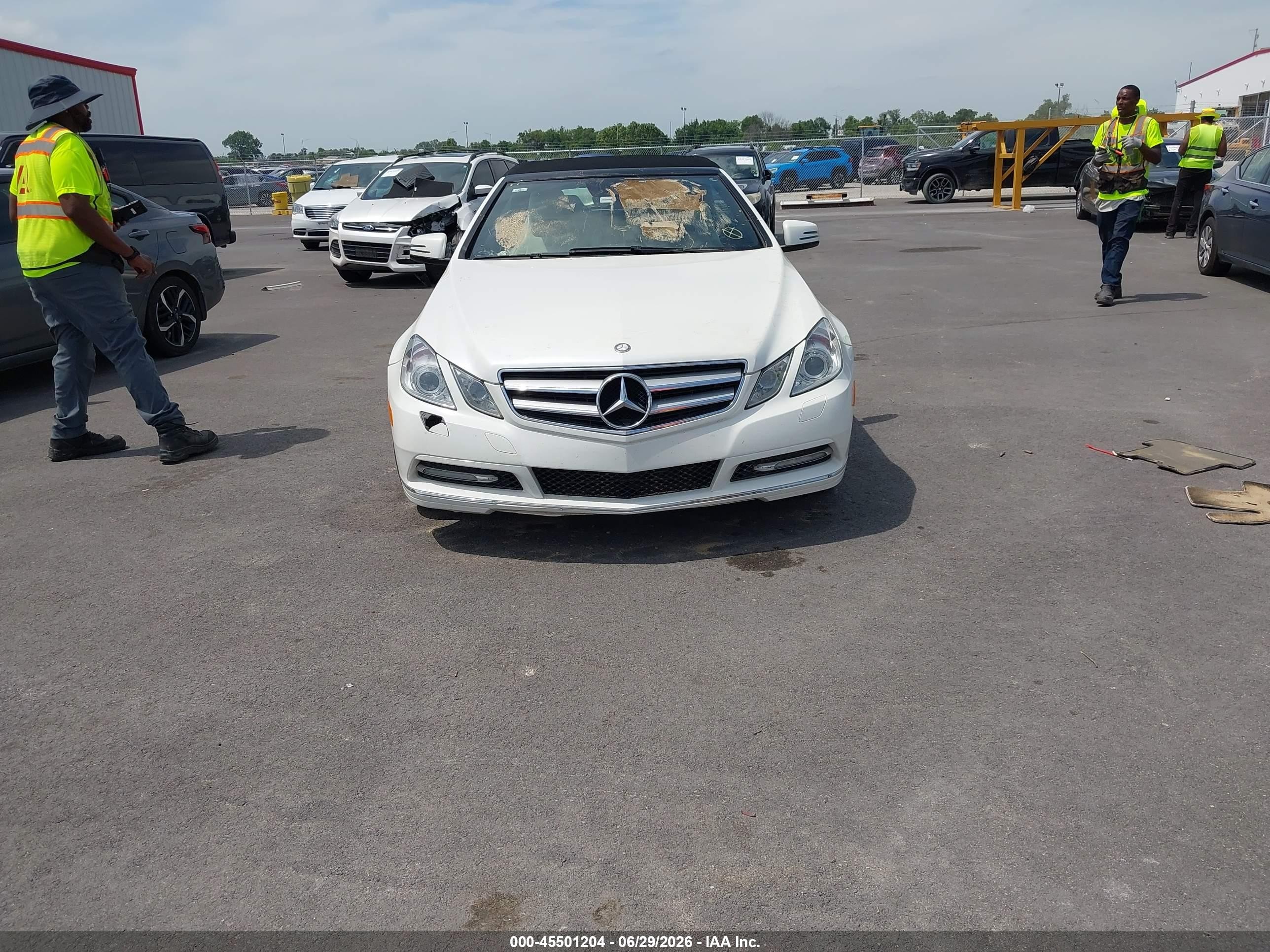 2012 Mercedes-benz E 350   White vin: WDDKK5KF6CF147934