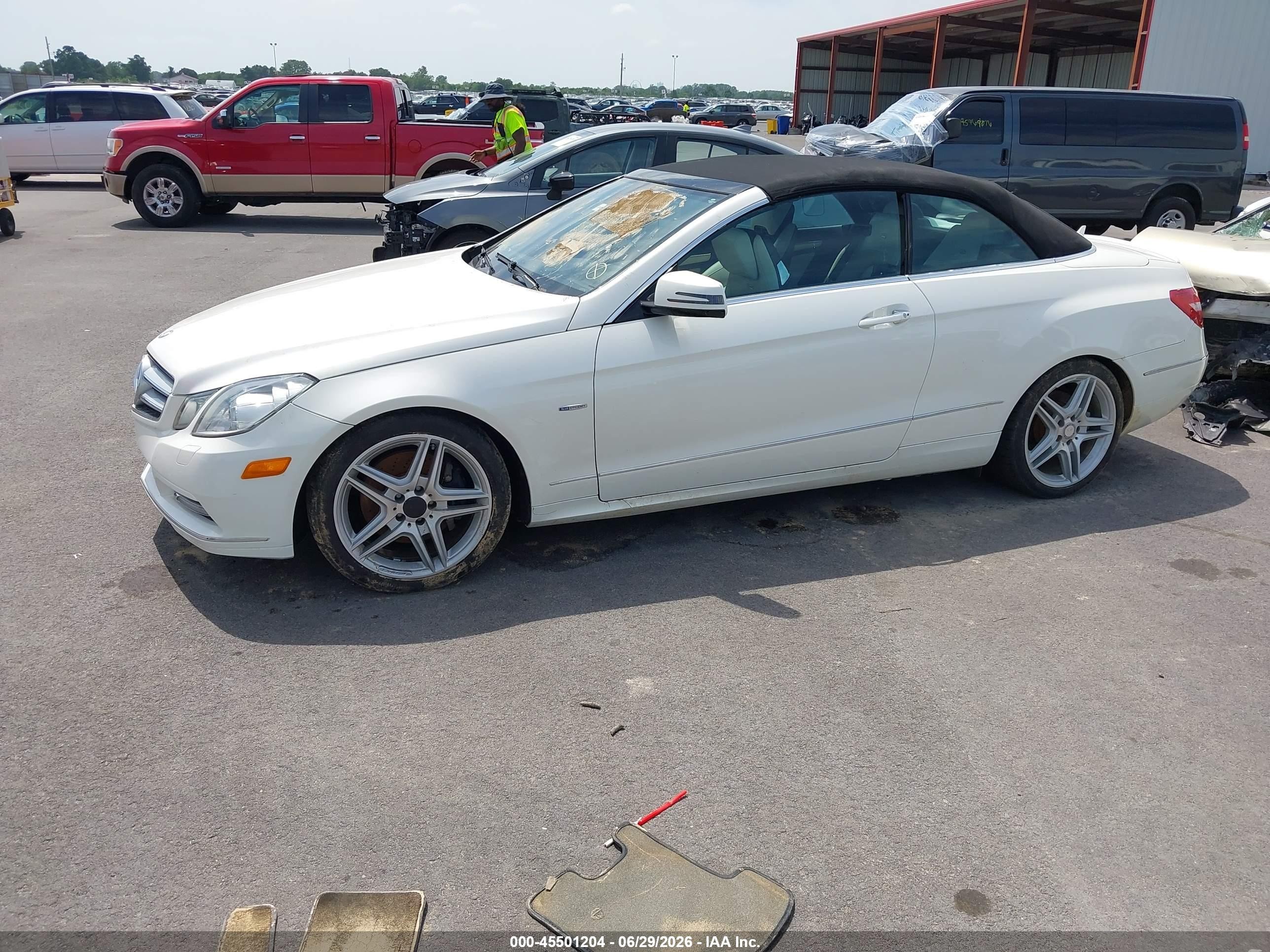 2012 Mercedes-benz E 350   White vin: WDDKK5KF6CF147934