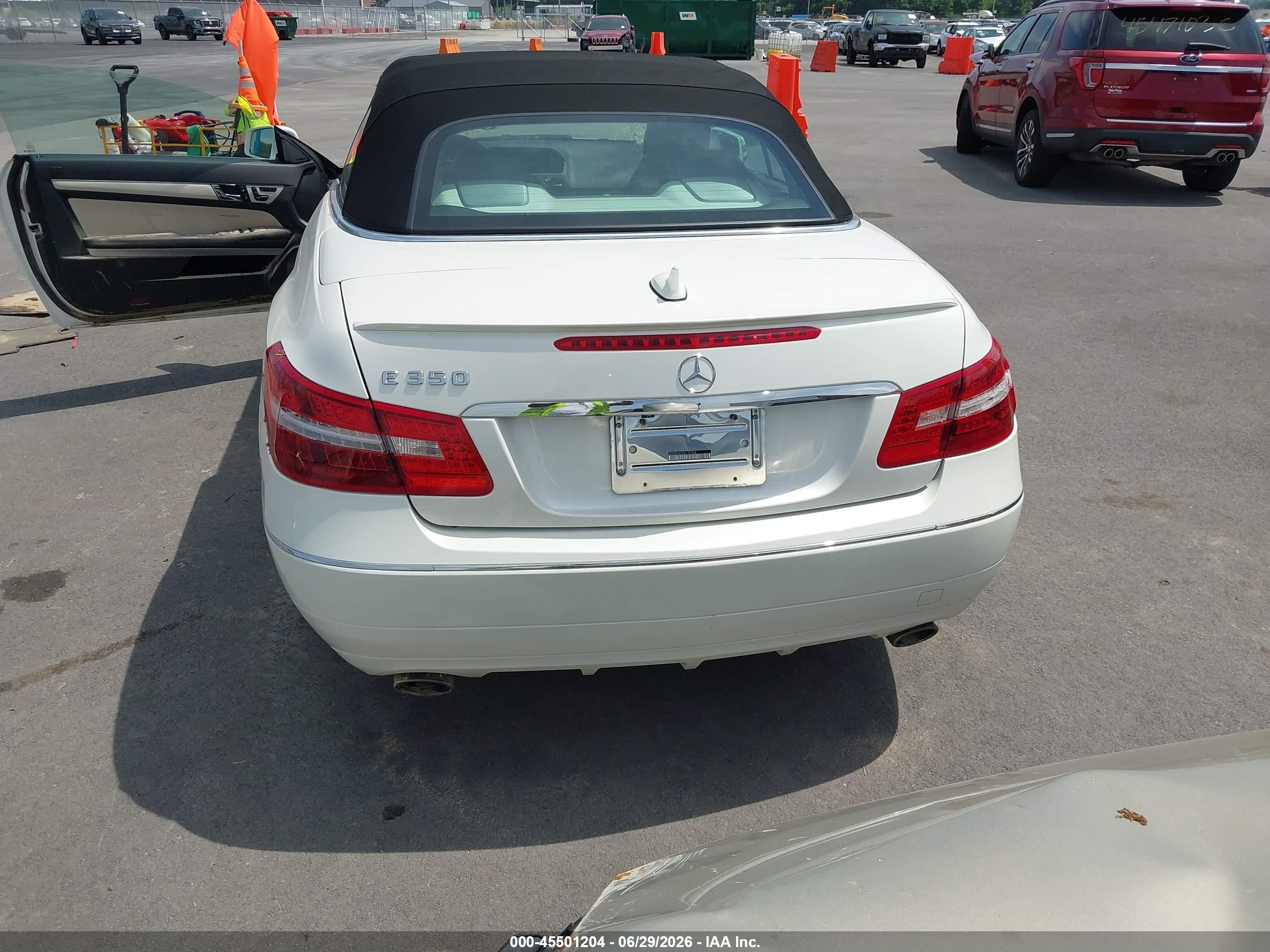 2012 Mercedes-benz E 350   White vin: WDDKK5KF6CF147934