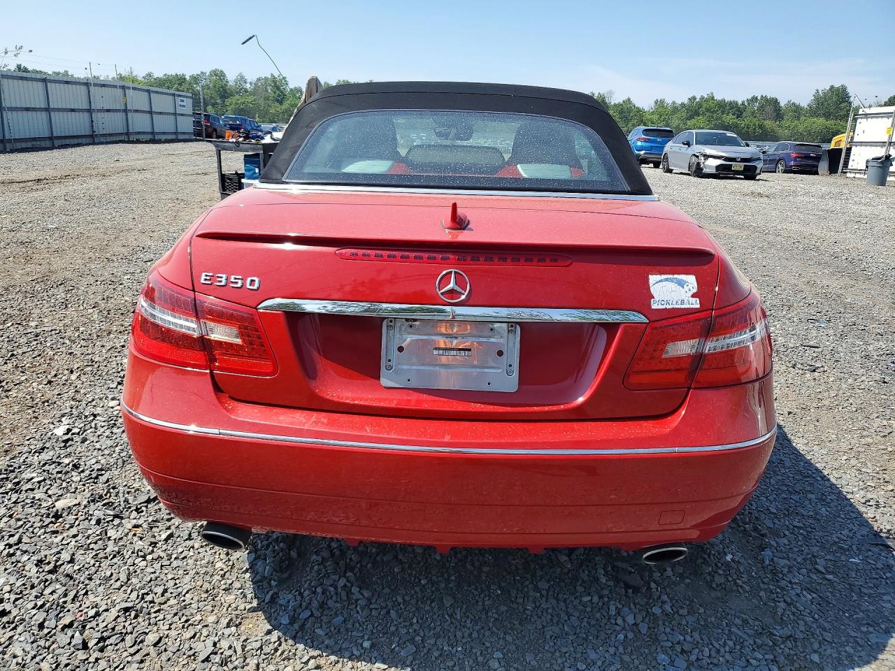 2012 Mercedes-benz E 350 Red vin: WDDKK5KF6CF151059