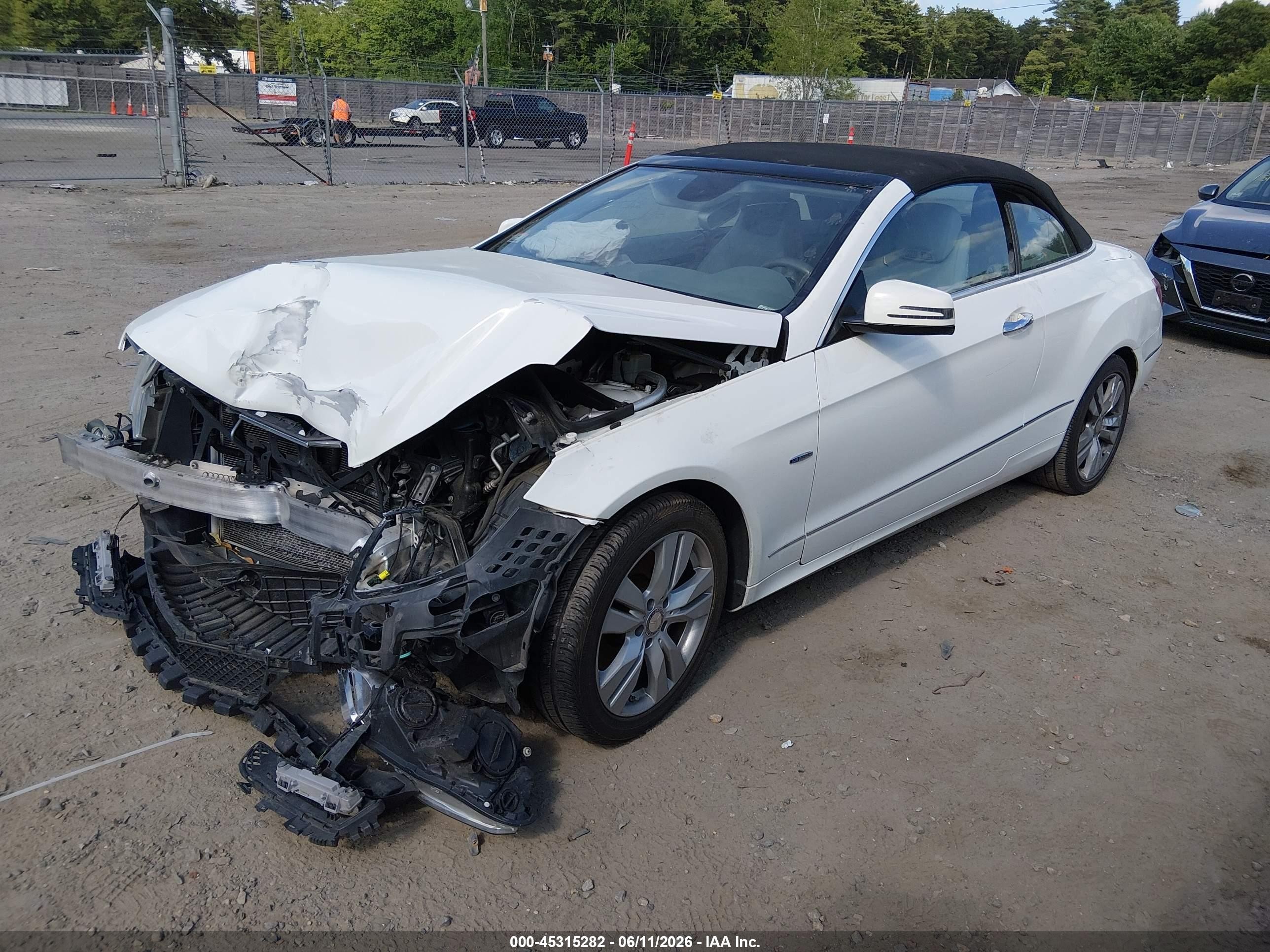 2012 Mercedes-benz E 350   White vin: WDDKK5KF6CF173501