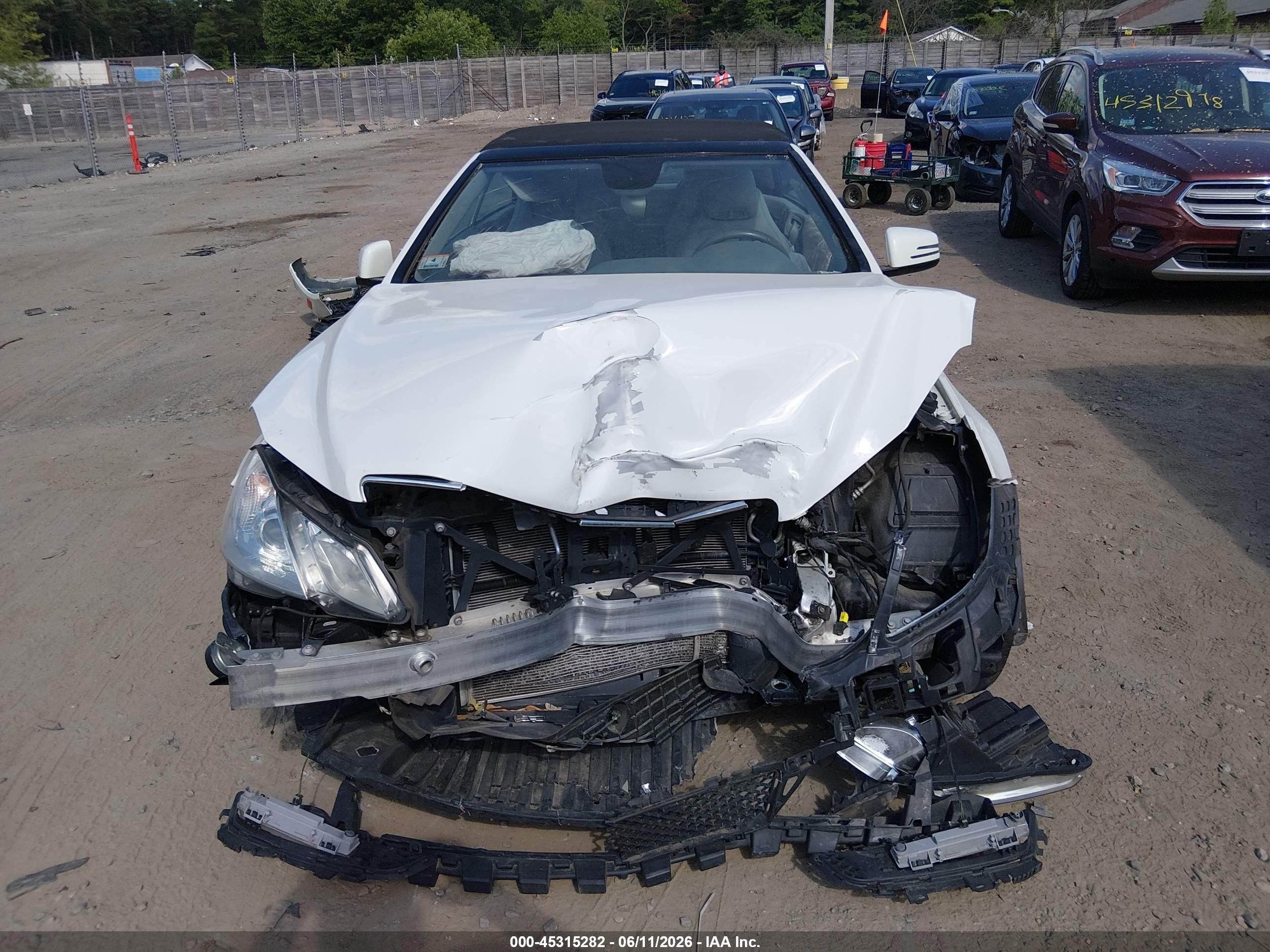 2012 Mercedes-benz E 350   White vin: WDDKK5KF6CF173501
