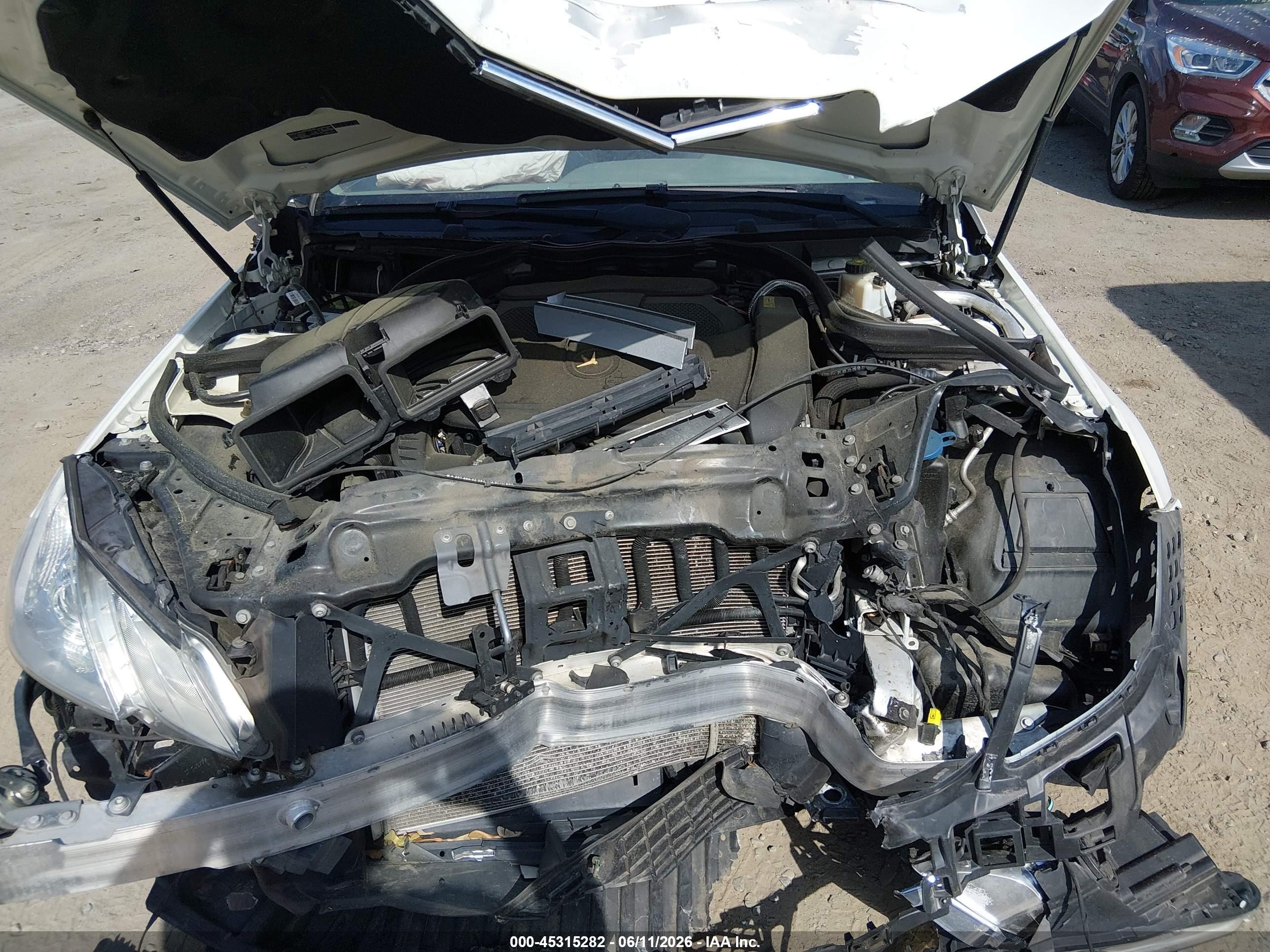 2012 Mercedes-benz E 350   White vin: WDDKK5KF6CF173501