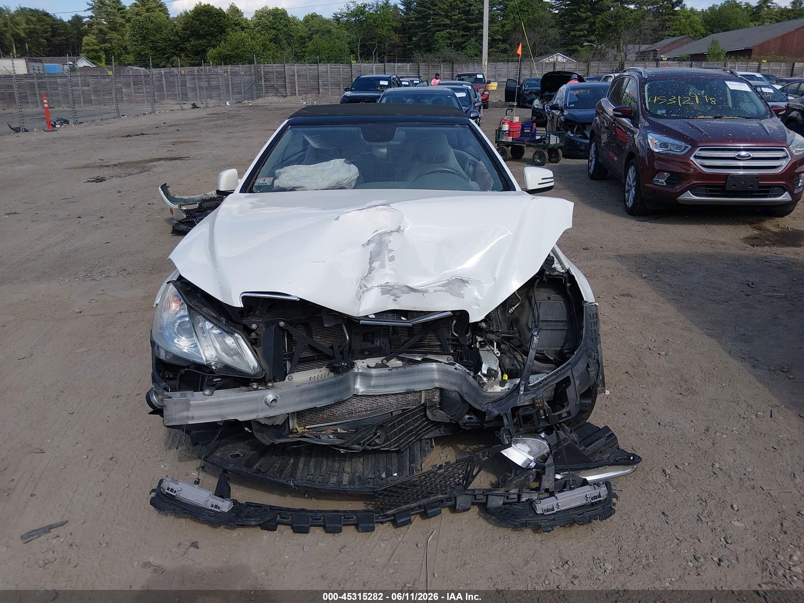 2012 Mercedes-benz E 350   White vin: WDDKK5KF6CF173501