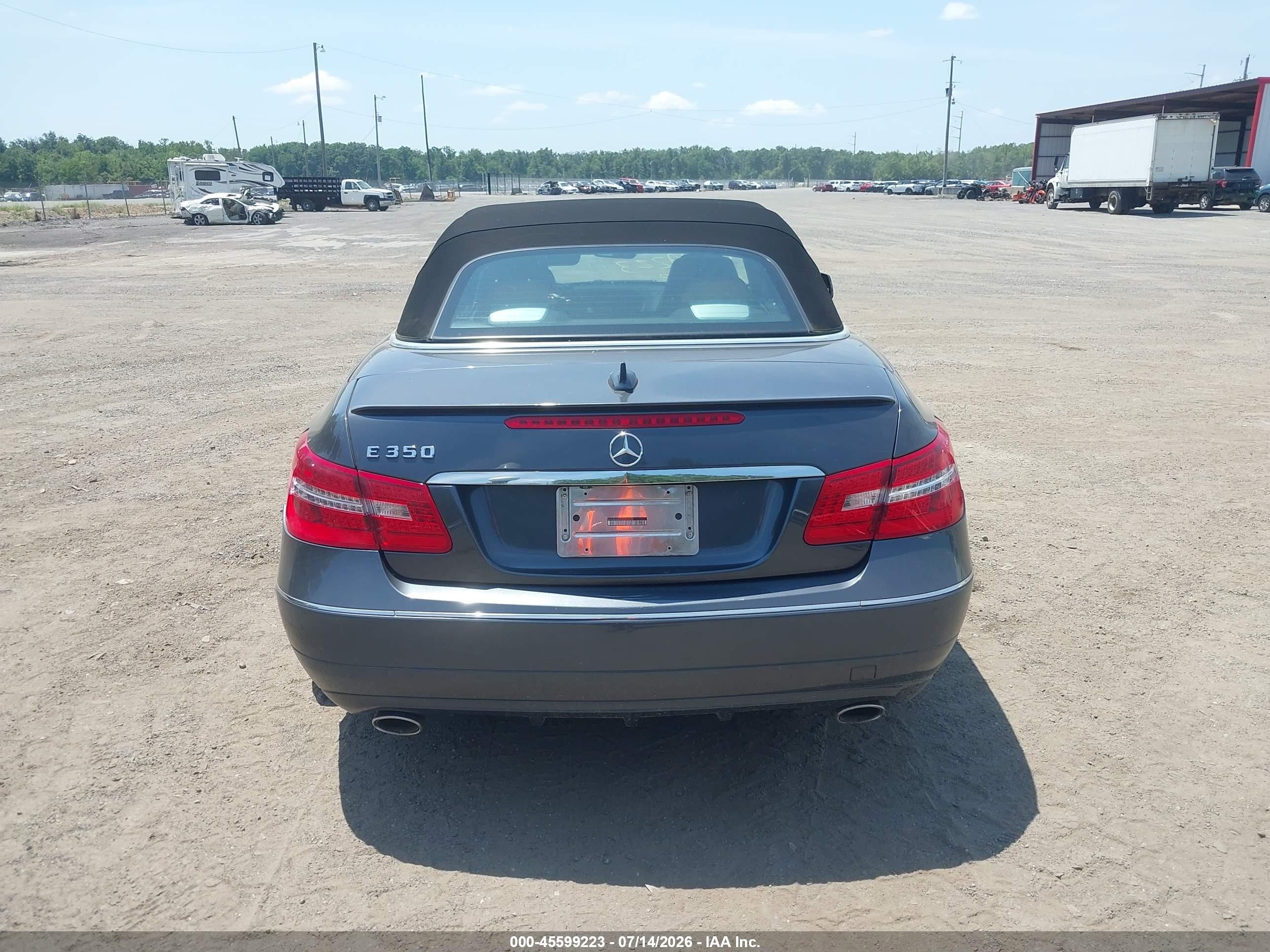 2013 Mercedes-benz E 350   Gray vin: WDDKK5KF6DF203498