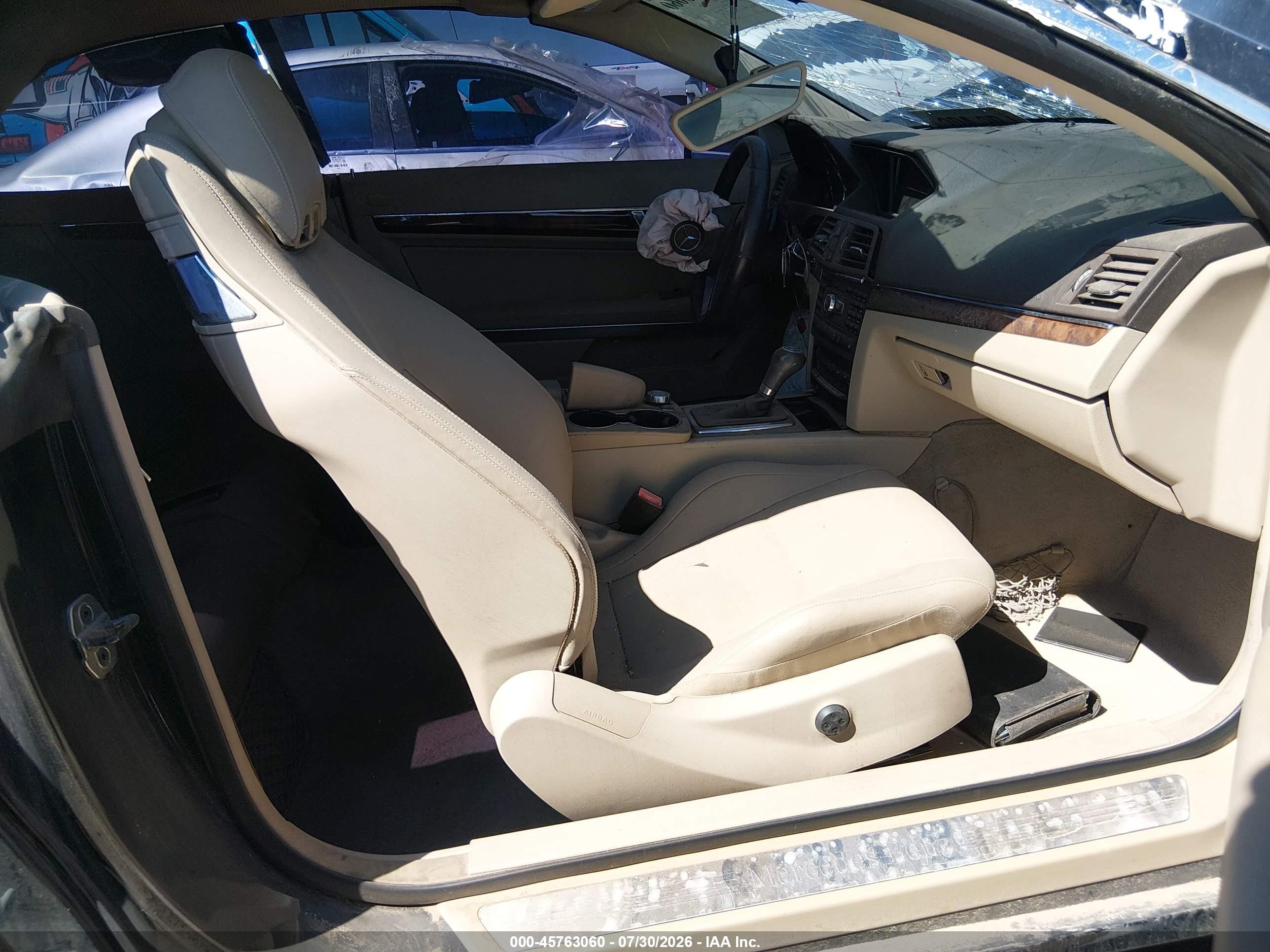 2013 Mercedes-benz E 350   Black vin: WDDKK5KF6DF207101