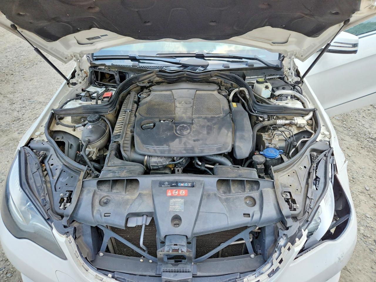 2014 Mercedes-benz E 350 Белый vin: WDDKK5KF6EF261094