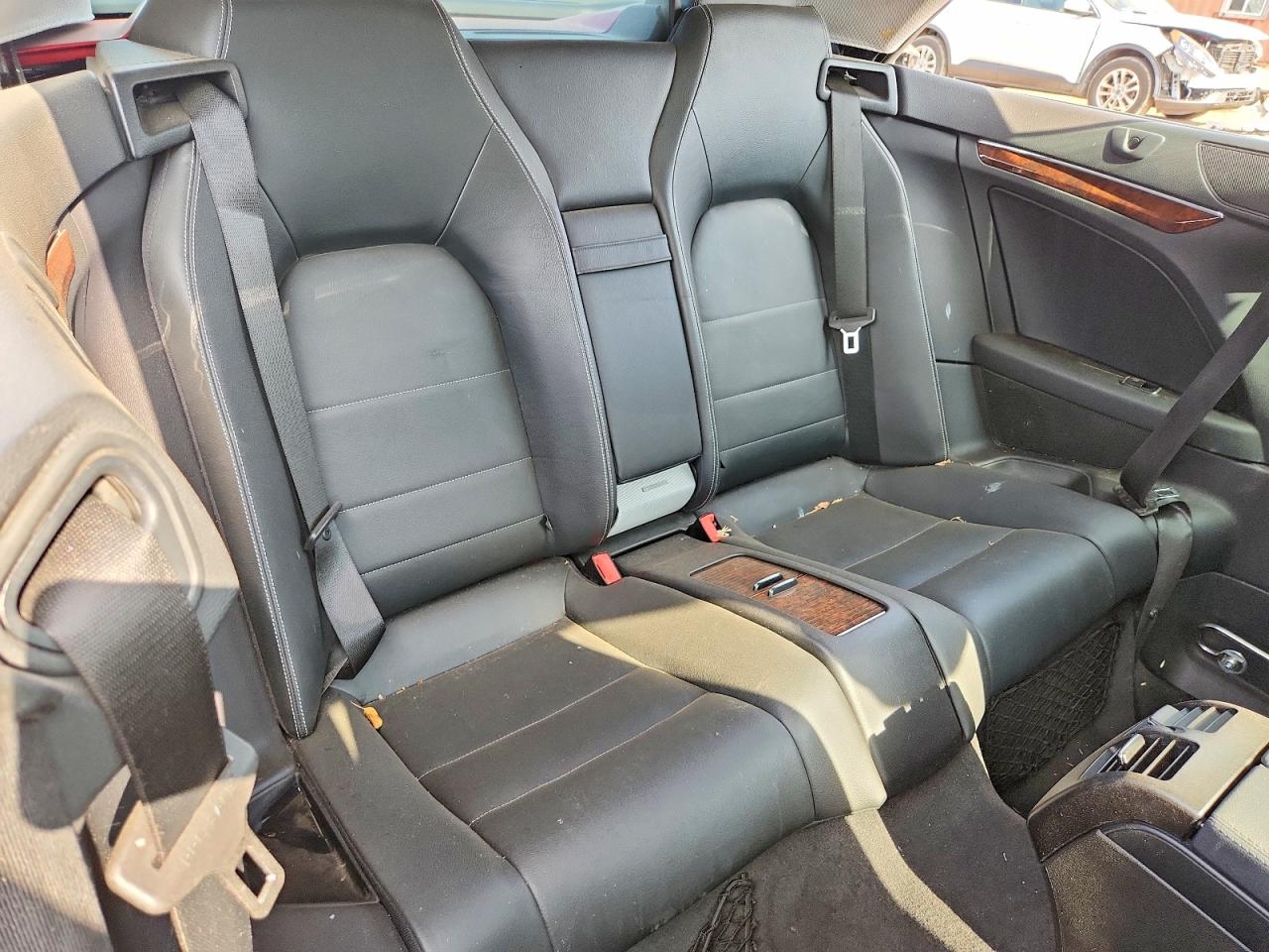 2012 Mercedes-benz E 350 Red vin: WDDKK5KF7CF150745