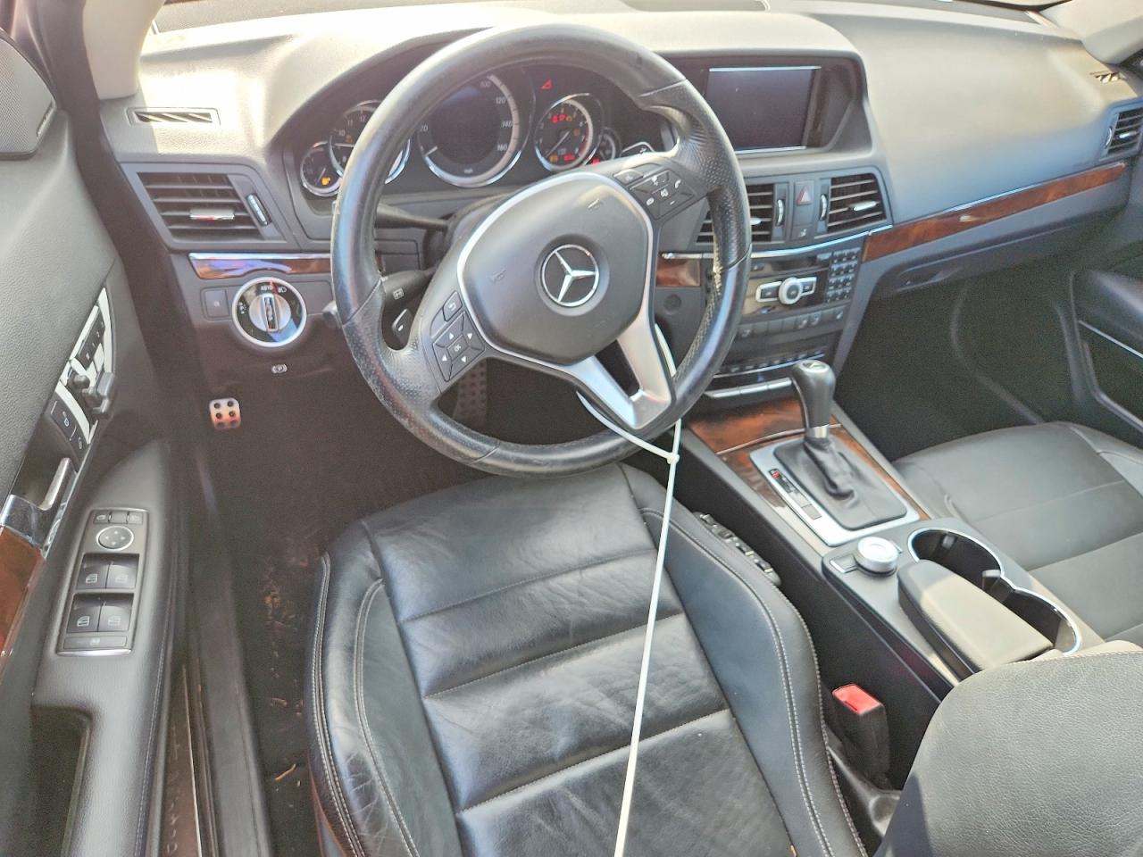 2012 Mercedes-benz E 350 Red vin: WDDKK5KF7CF150745