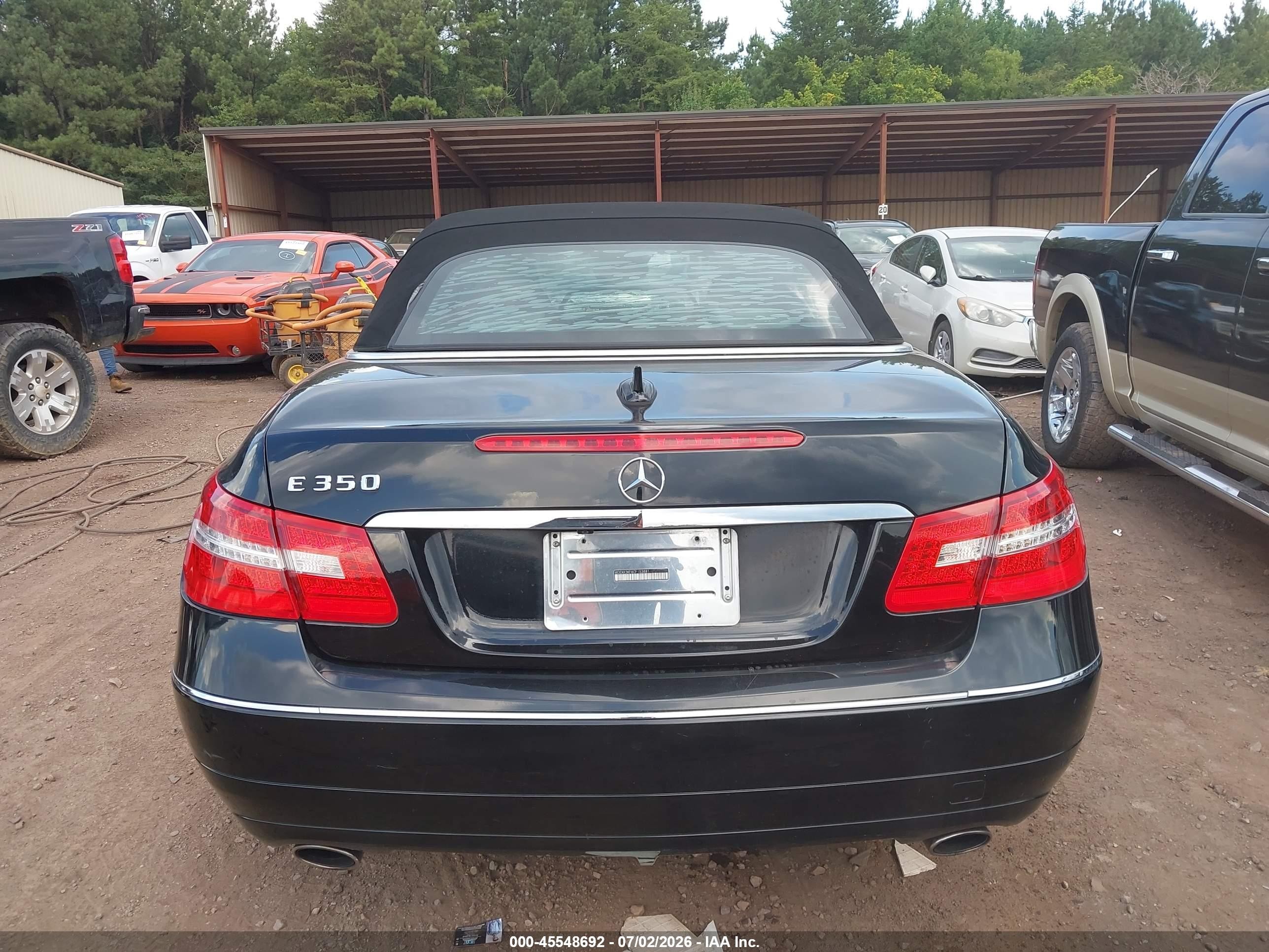 2012 Mercedes-benz E 350   Black vin: WDDKK5KF8CF153881