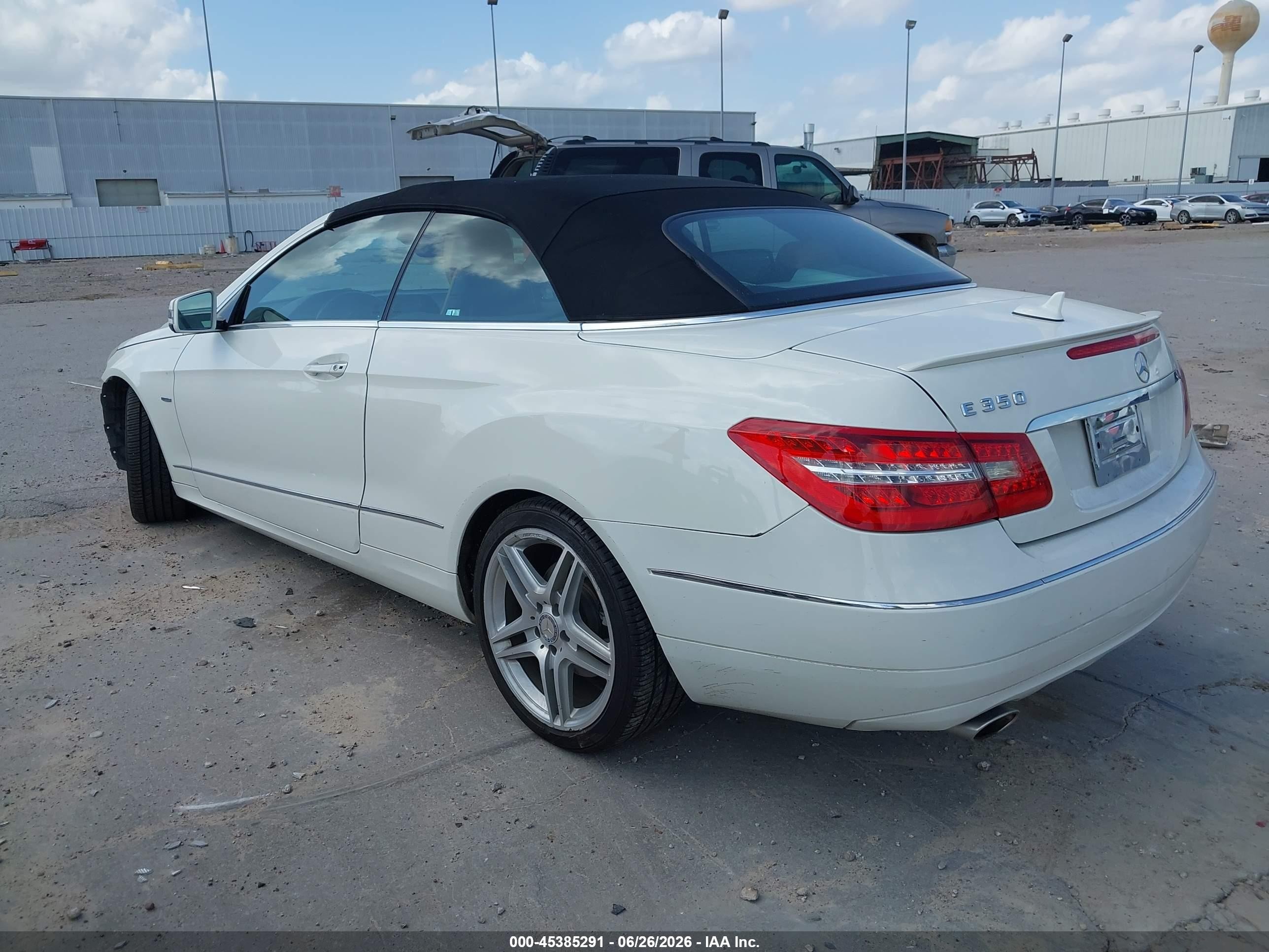 2012 Mercedes-benz E 350   Белый vin: WDDKK5KF8CF167814