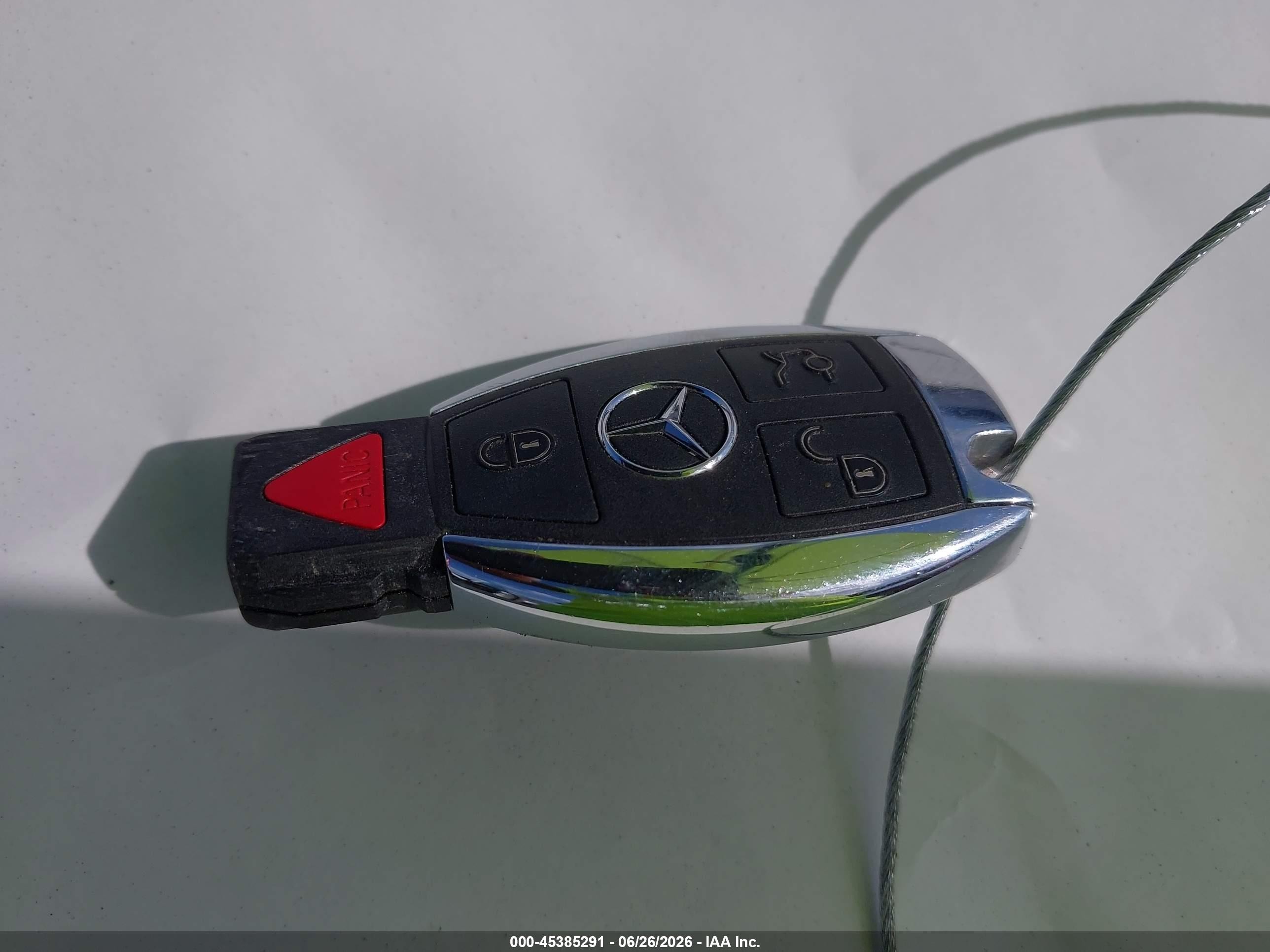 2012 Mercedes-benz E 350   Белый vin: WDDKK5KF8CF167814