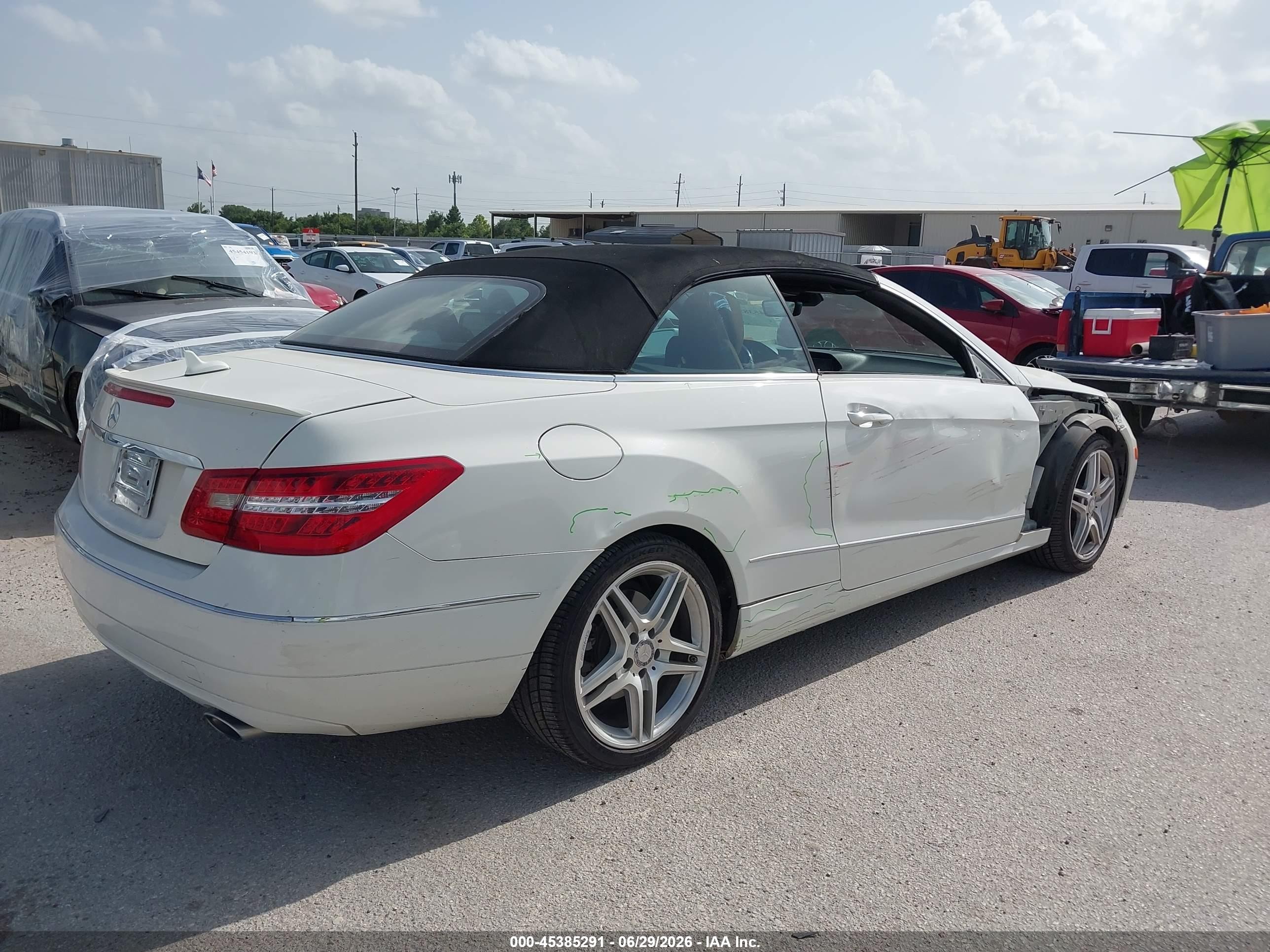 2012 Mercedes-benz E 350   Белый vin: WDDKK5KF8CF167814