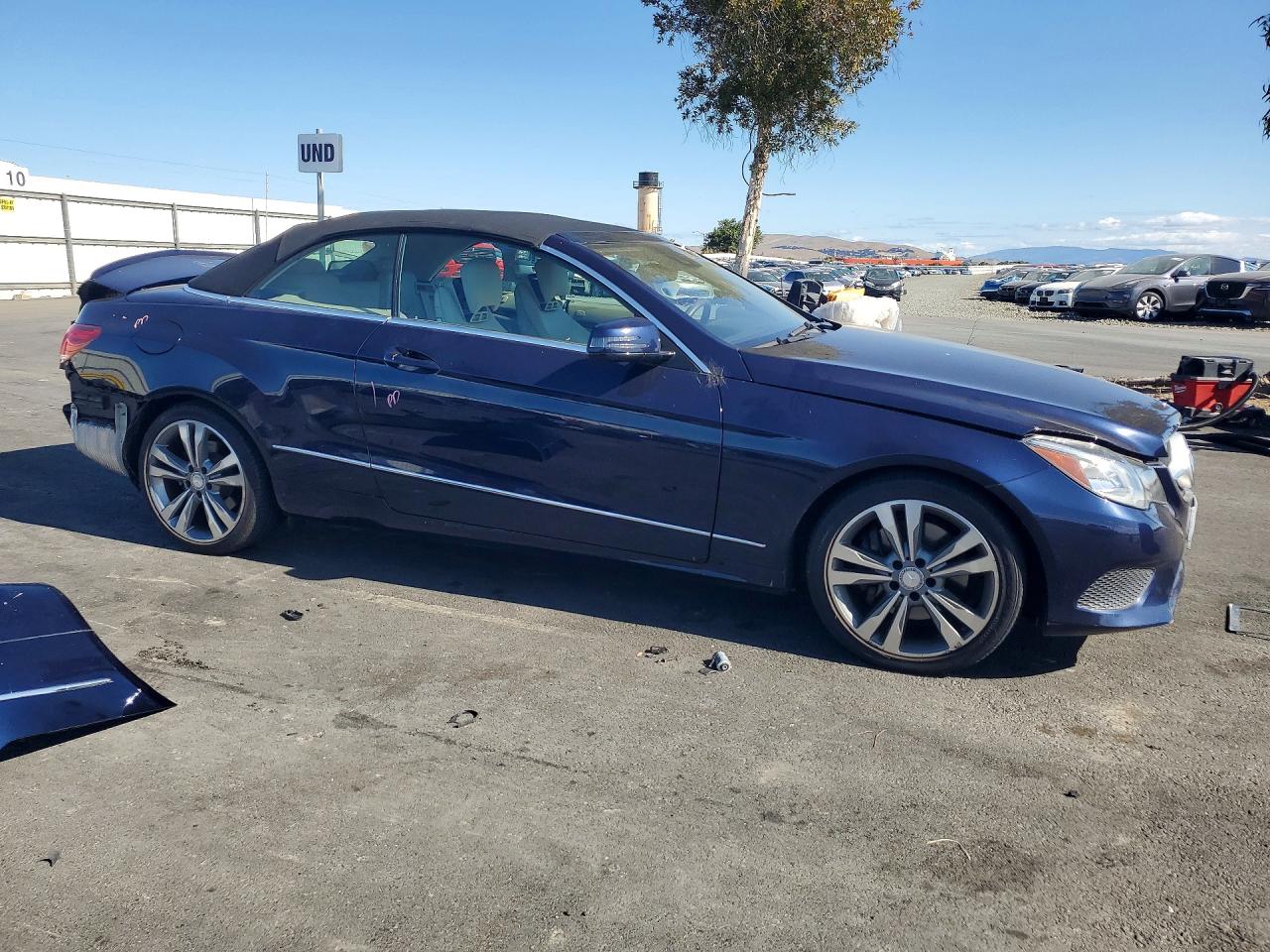 2014 Mercedes-benz E 350 Синий vin: WDDKK5KF8EF227013