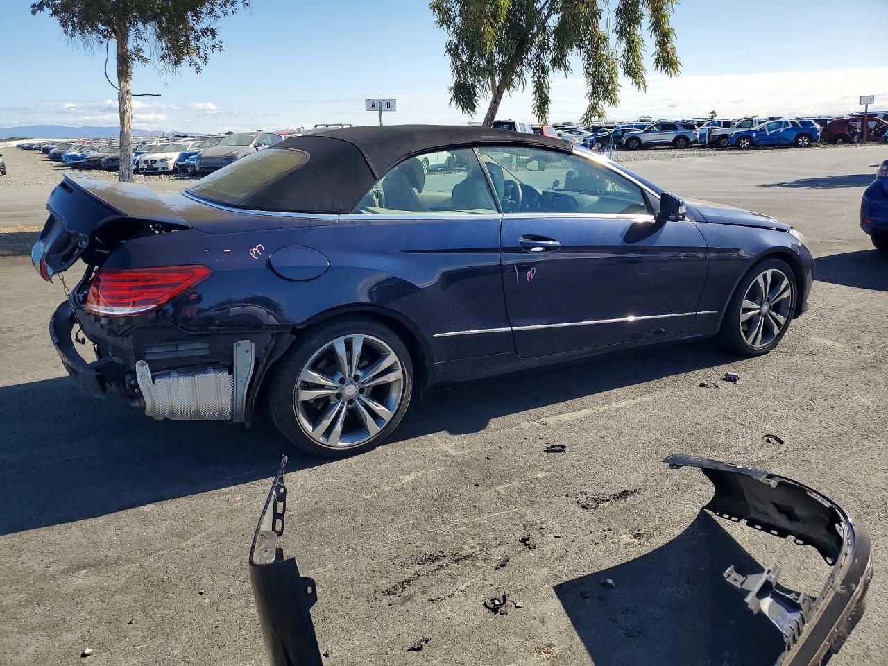 2014 Mercedes-benz E 350 Синий vin: WDDKK5KF8EF227013