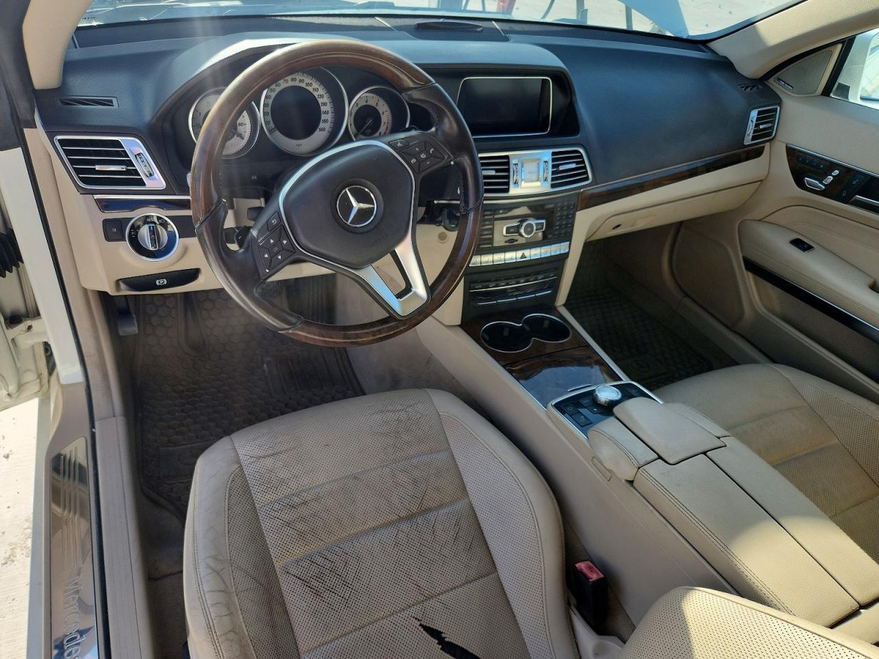 2014 Mercedes-benz E 350 White vin: WDDKK5KF8EF242000
