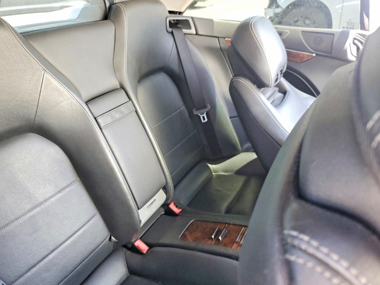 2013 Mercedes-benz E 350 Silver vin: WDDKK5KF9DF220666