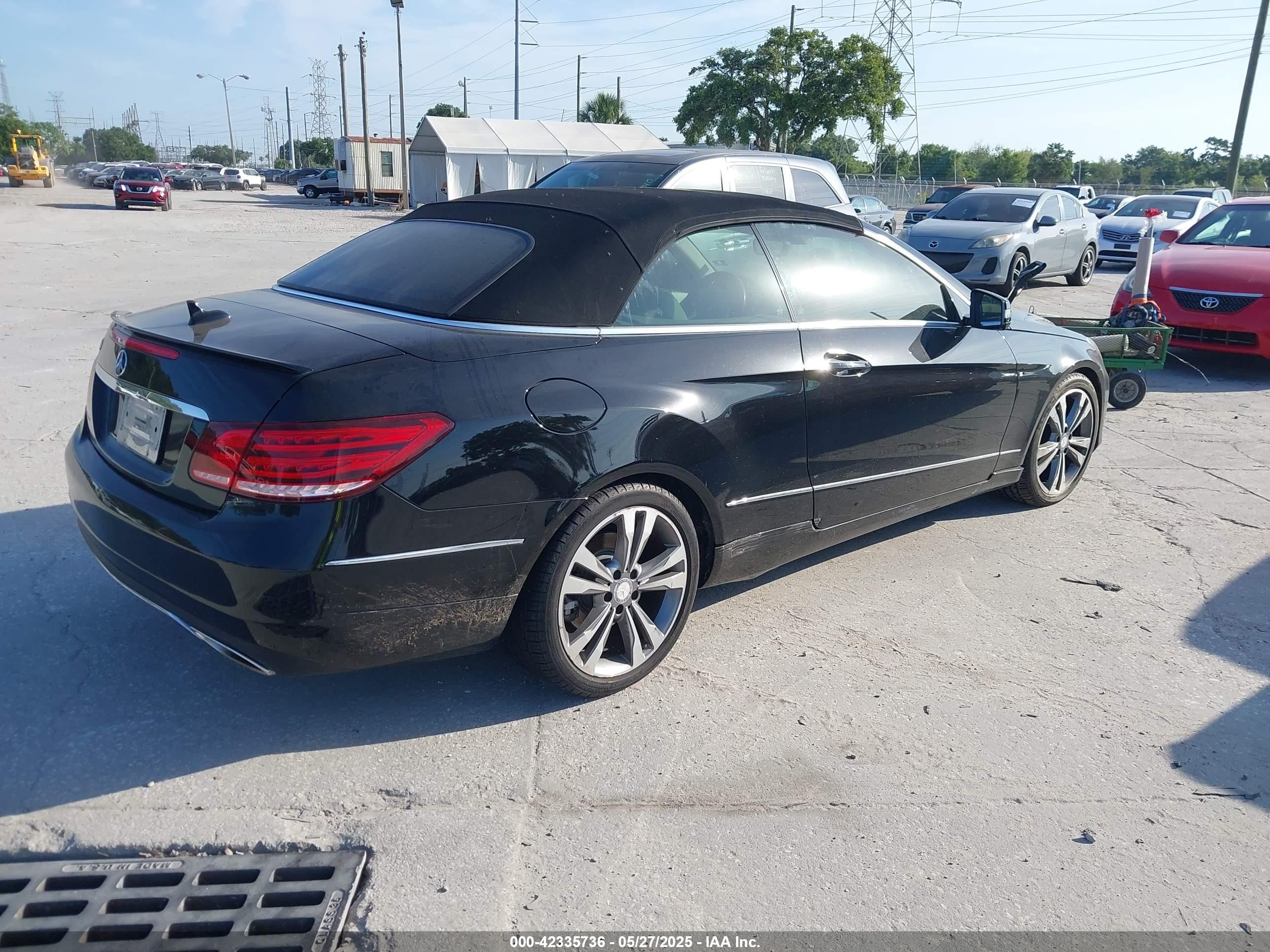 2014 Mercedes-benz E 350   Black vin: WDDKK5KF9EF233905