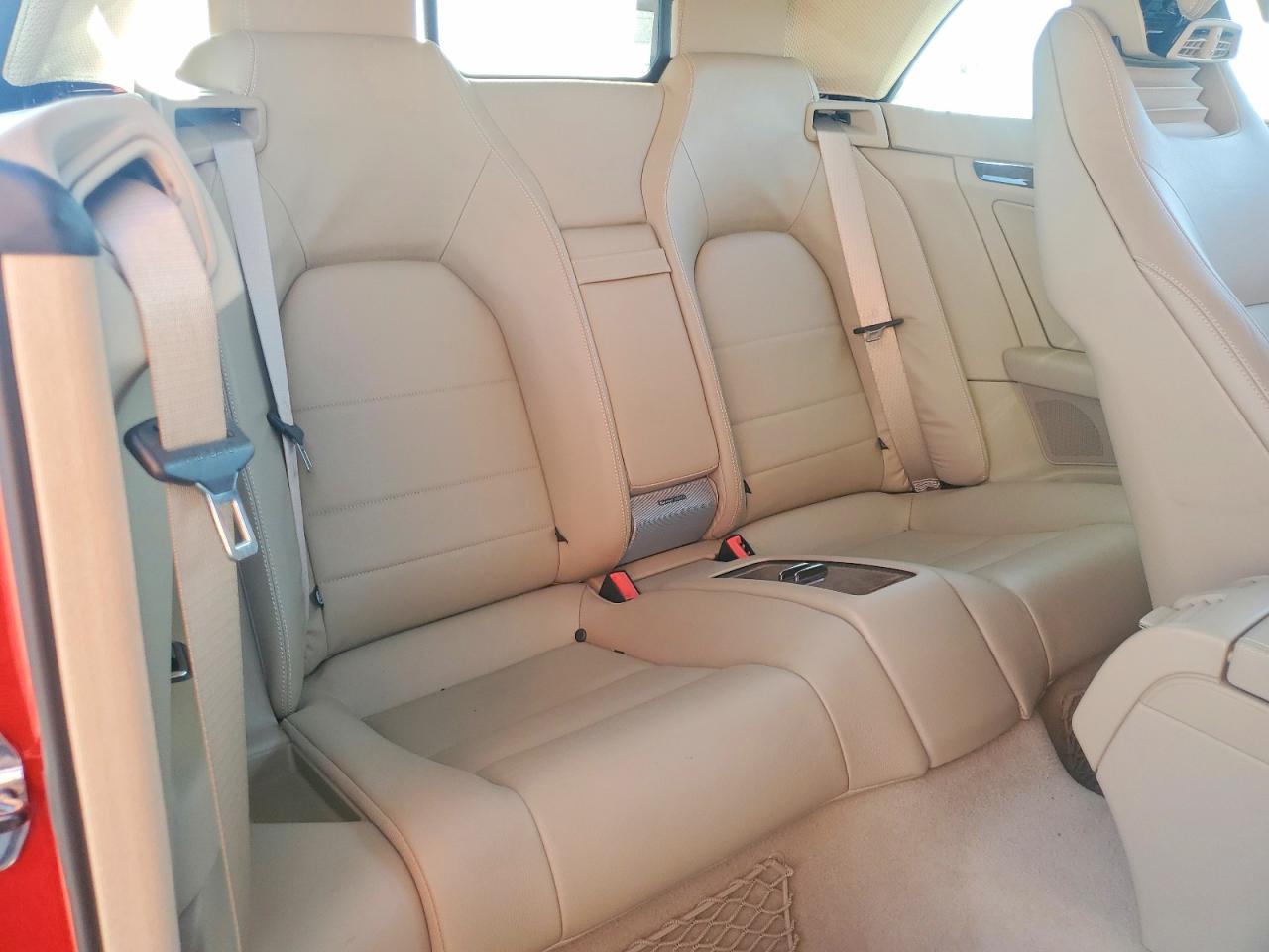 2012 Mercedes-benz E 350 Red vin: WDDKK5KFXCF143806