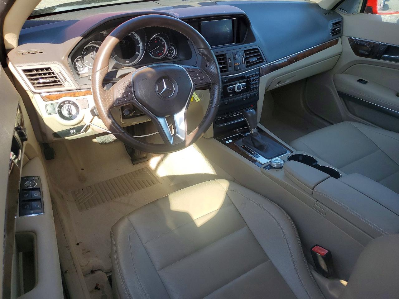 2012 Mercedes-benz E 350 Red vin: WDDKK5KFXCF143806