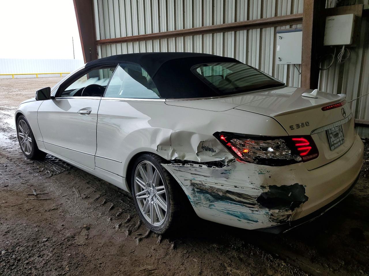 2014 Mercedes-benz E 350 White vin: WDDKK5KFXEF228809