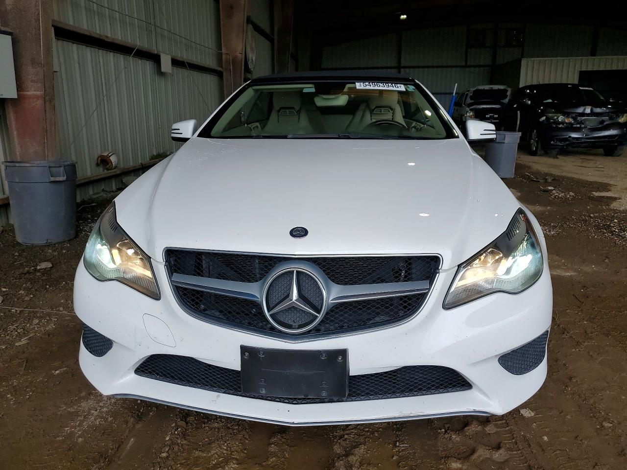 2014 Mercedes-benz E 350 White vin: WDDKK5KFXEF228809