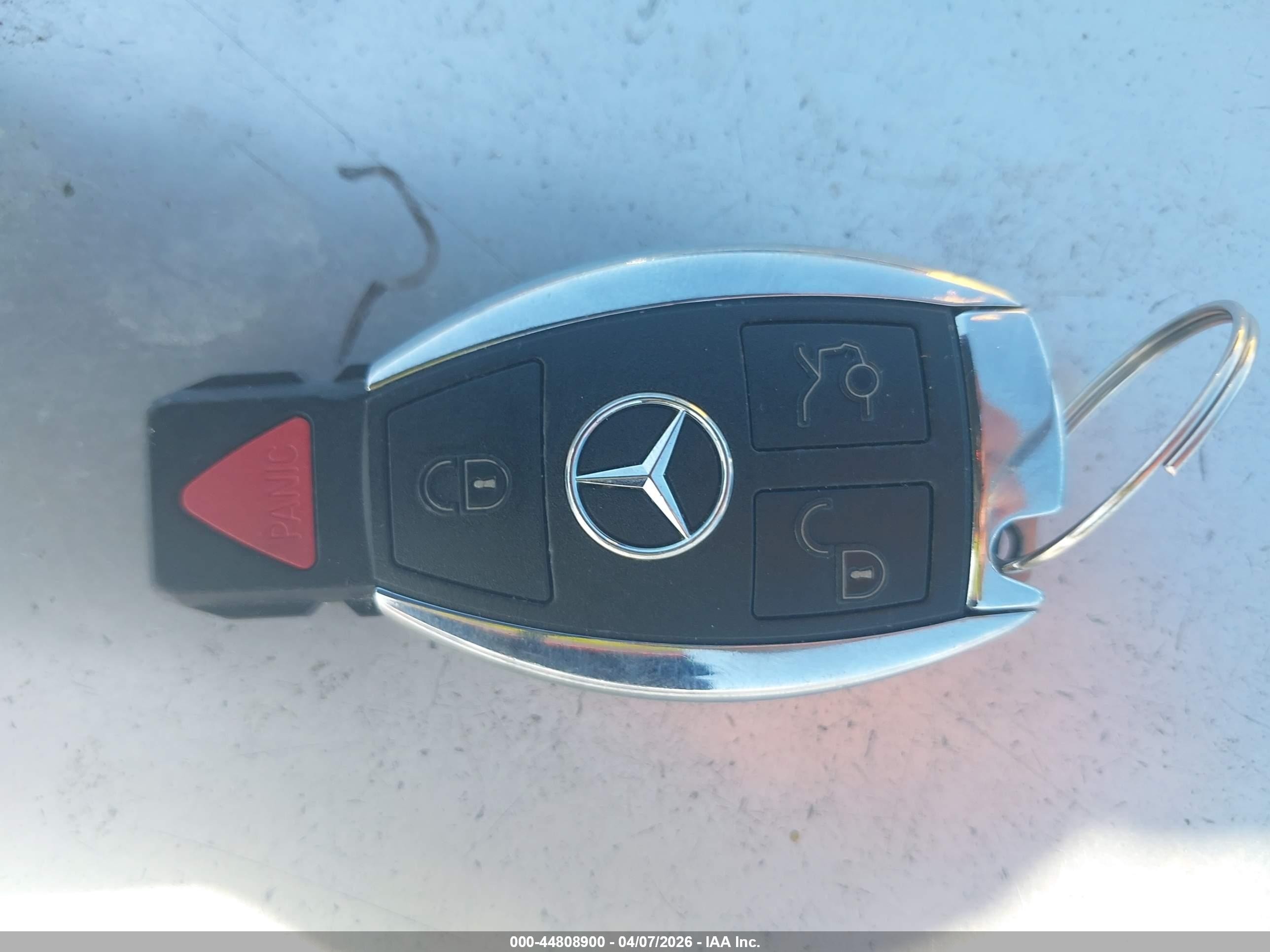 2015 Mercedes-benz E 400   White vin: WDDKK6FF3FF304954