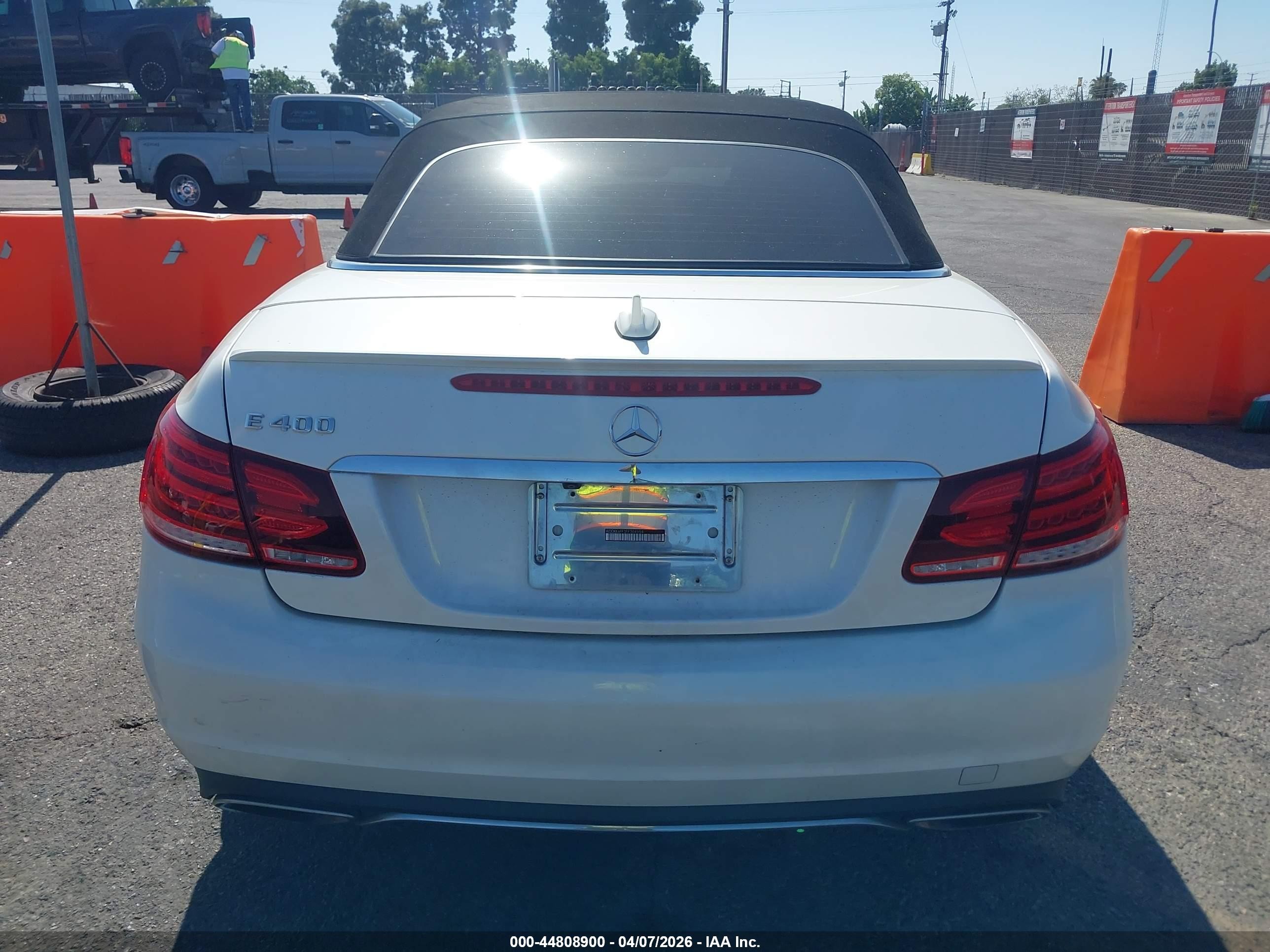 2015 Mercedes-benz E 400   White vin: WDDKK6FF3FF304954