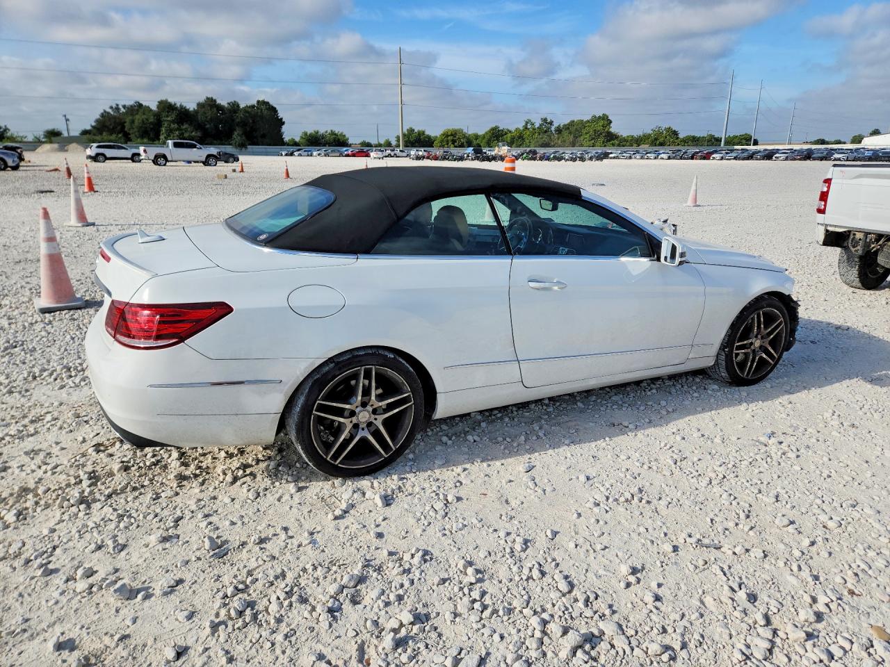 2015 Mercedes-benz E 400 White vin: WDDKK6FF4FF297464